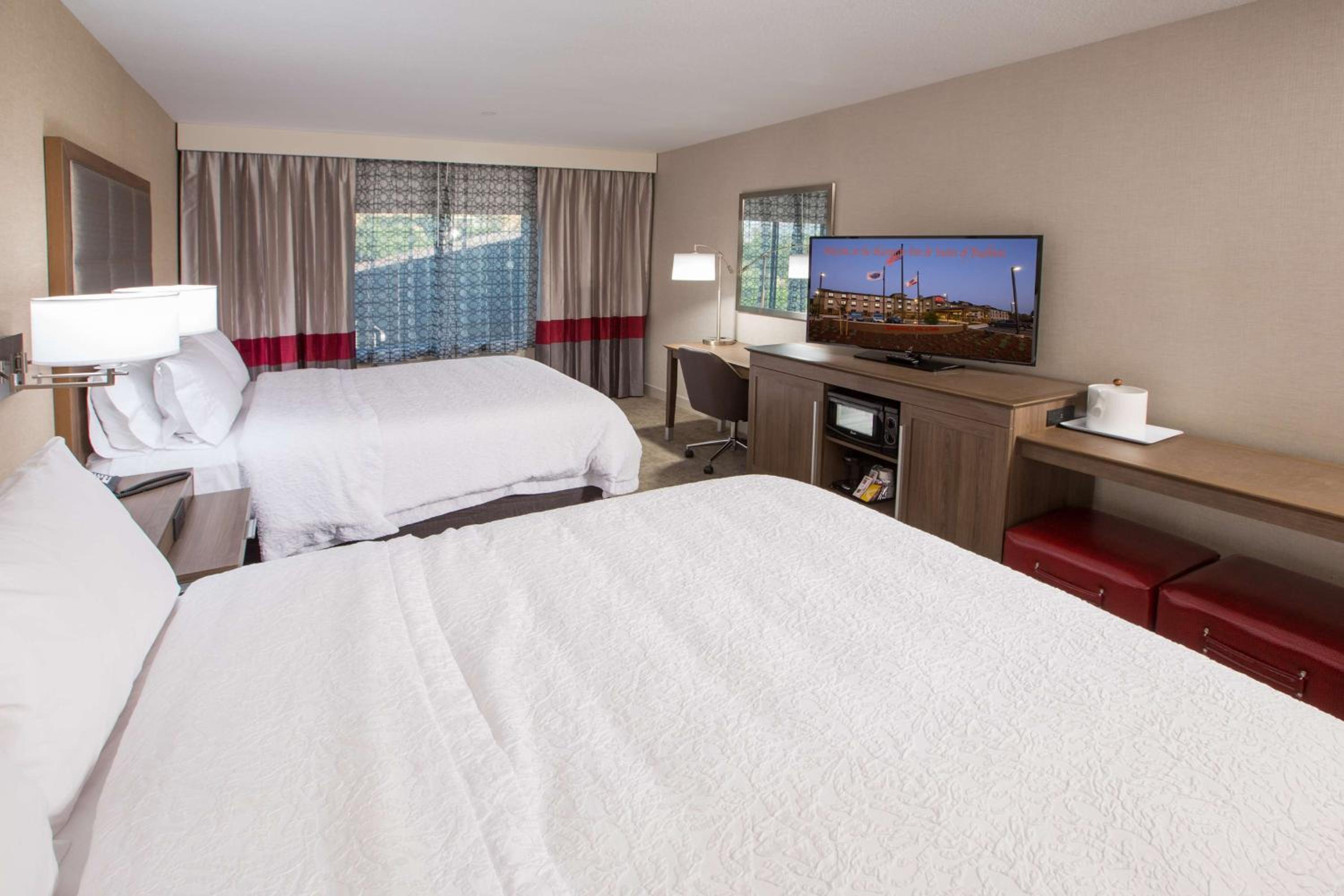 Queen Room with Two Queen Beds - Hearing Accessible/Non-Smoking