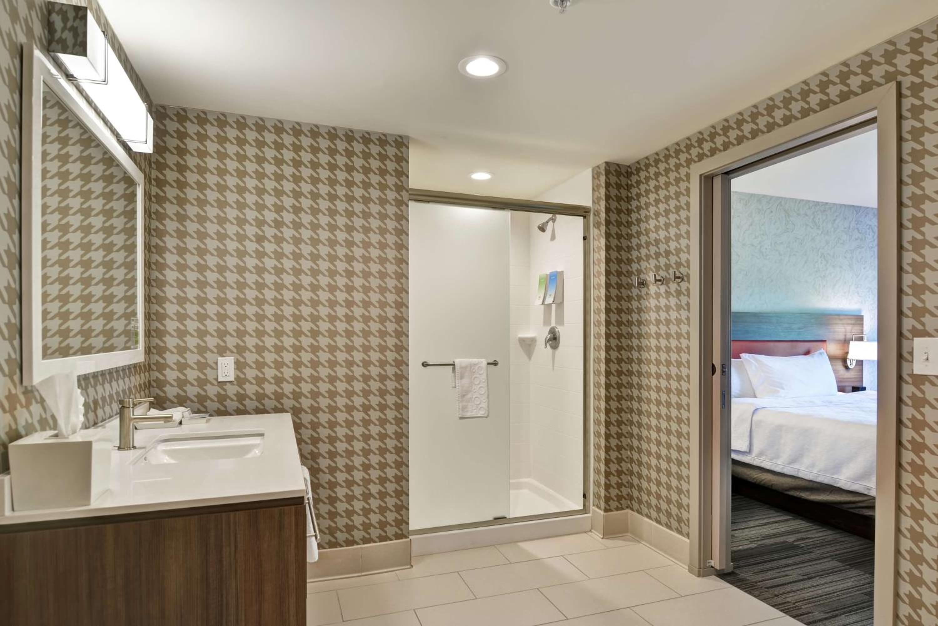 King Studio Suite - Non-Smoking photo 3