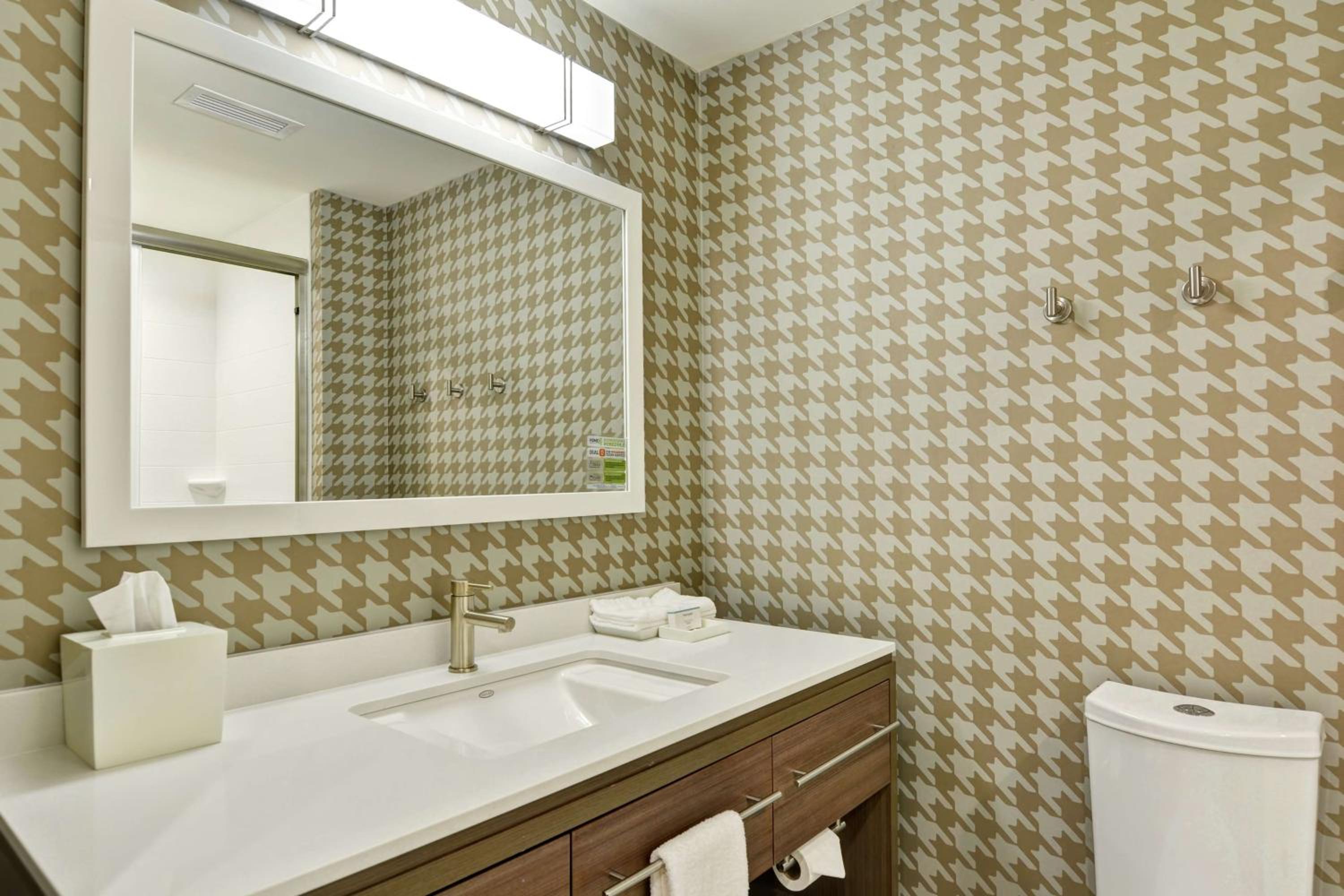King Studio Suite - Hearing Access/Non-Smoking photo 2