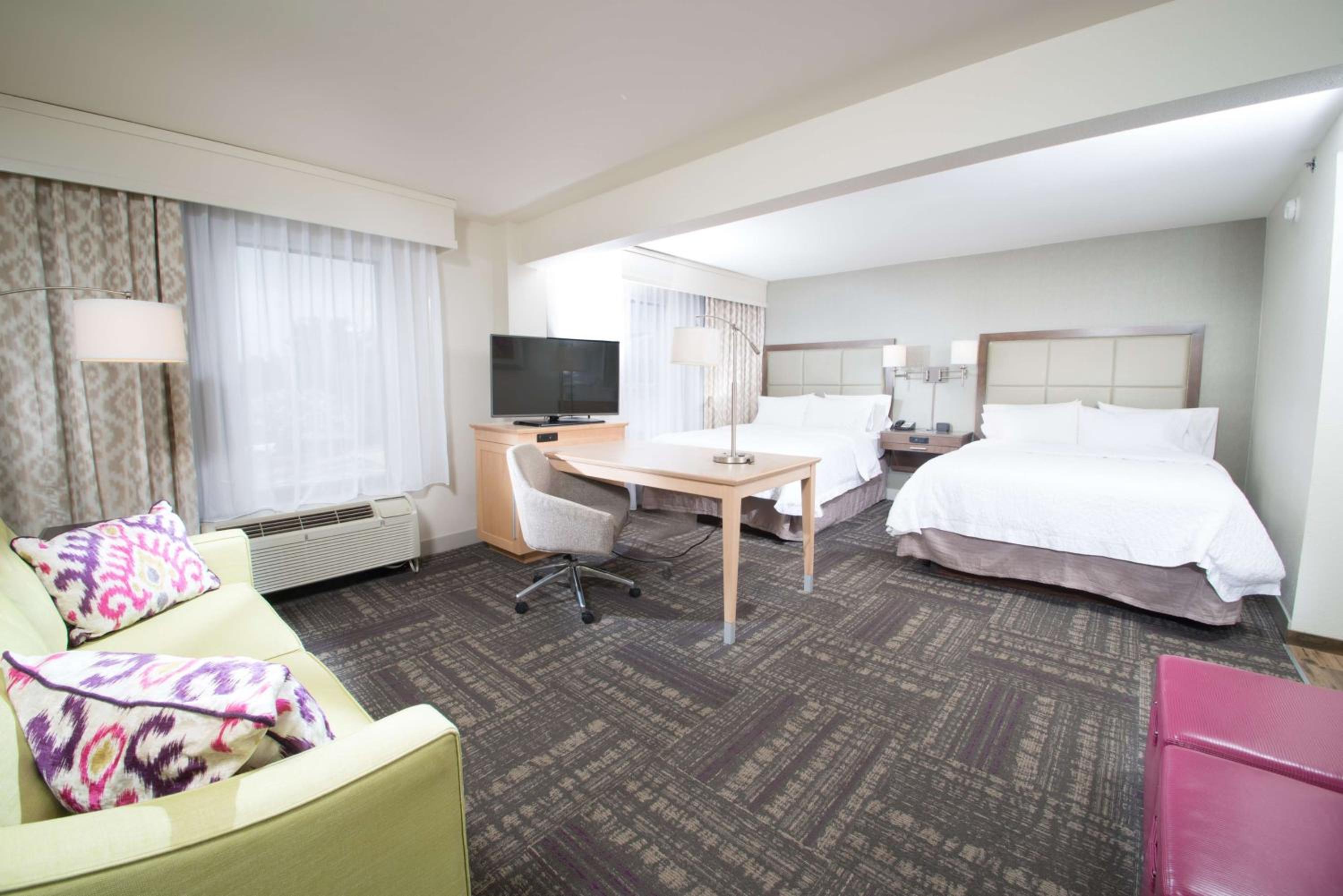 Studio Suite with Two Queen Beds and Sofa Bed - Non-Smoking - Photo 1