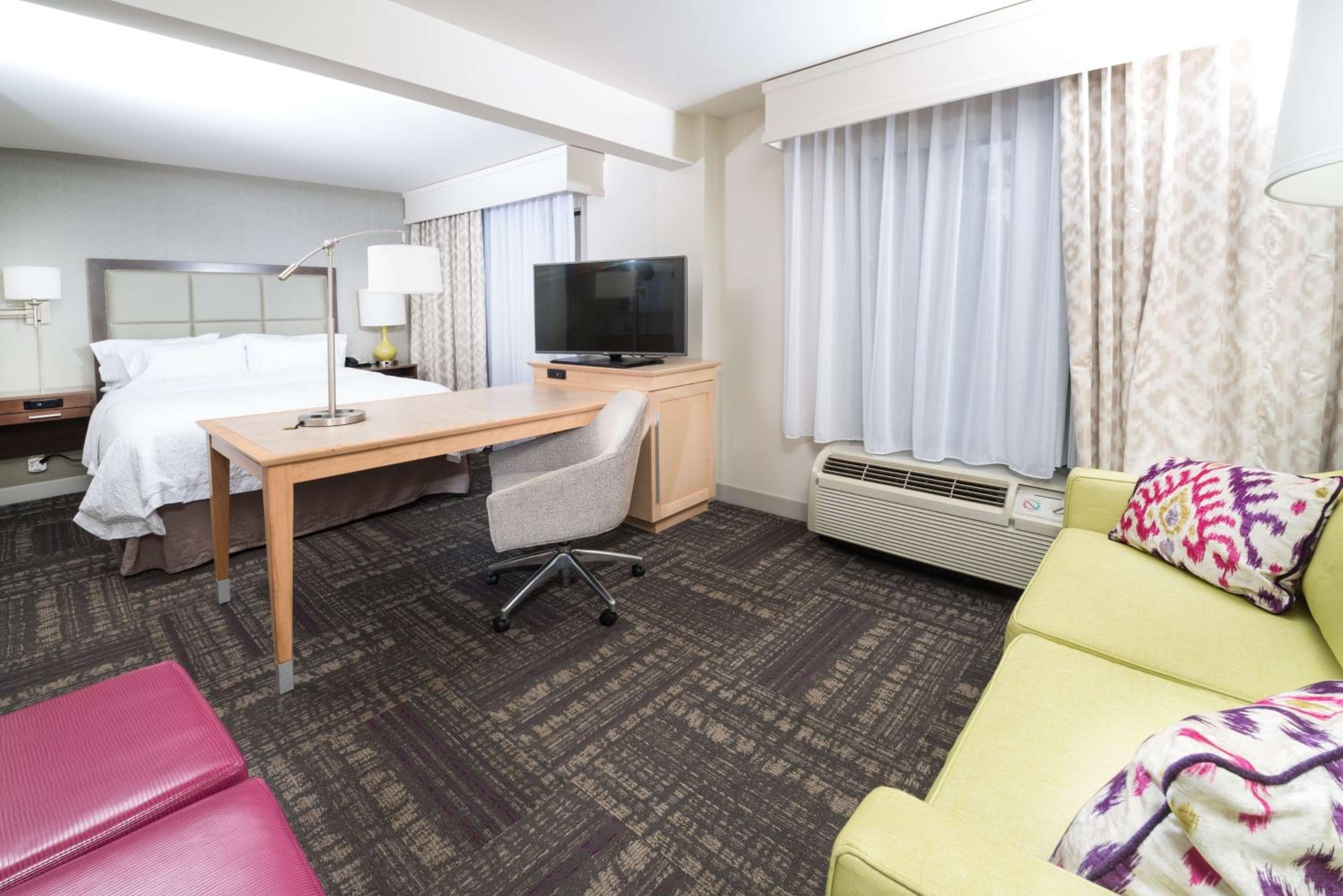 Studio Suite with Two Queen Beds and Sofa Bed - Non-Smoking - Photo 3