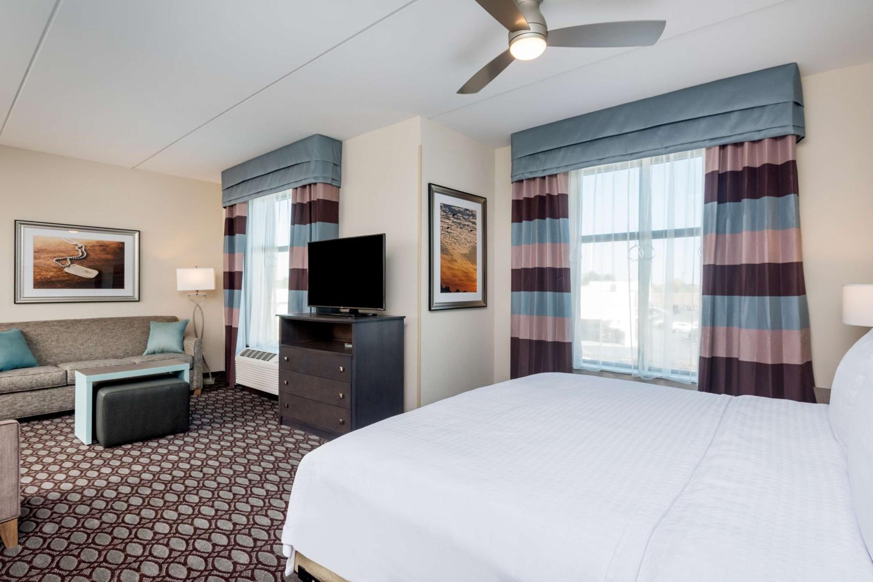 King Studio Suite - Hearing Access/Non-Smoking photo 2