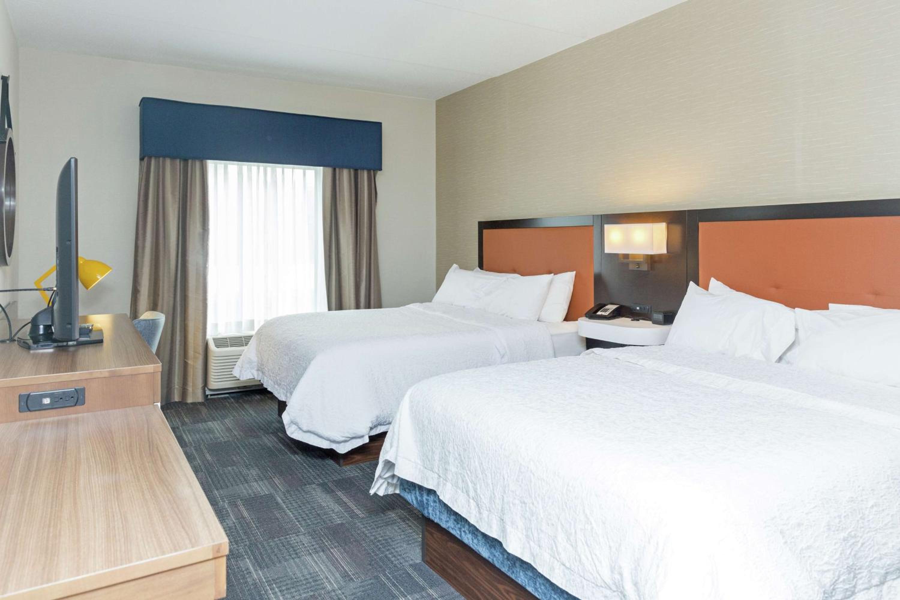 Queen Room with Two Queen Beds - Mobility Access/Non-Smoking