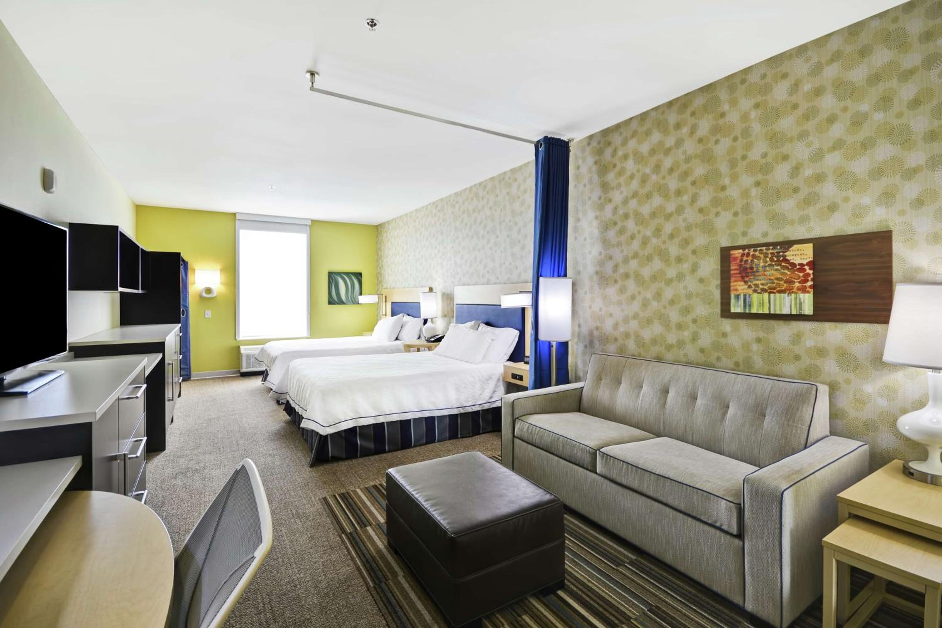 Queen Studio with Two Queen Beds - Non-Smoking