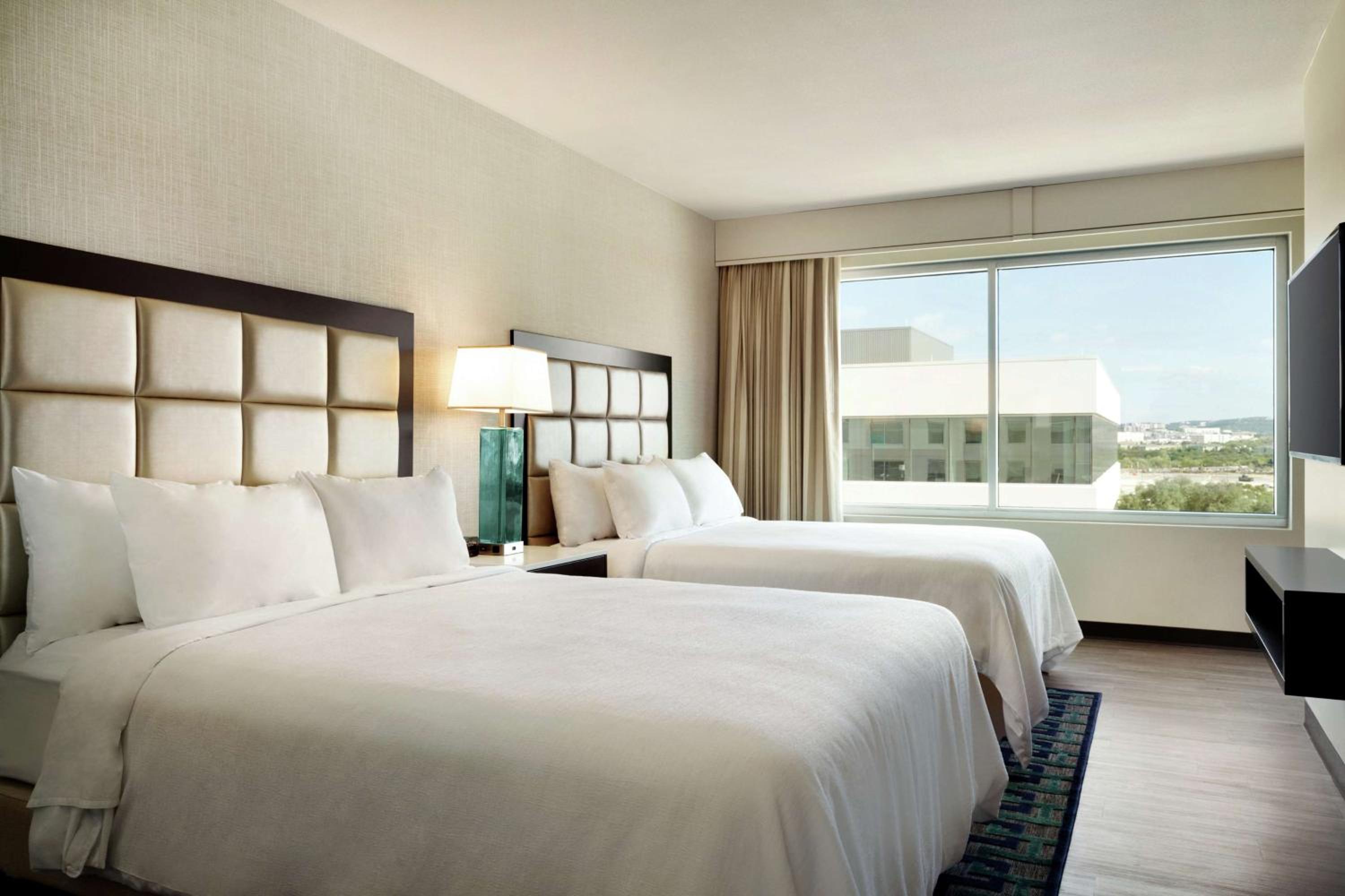 King Suite - Hearing Accessible