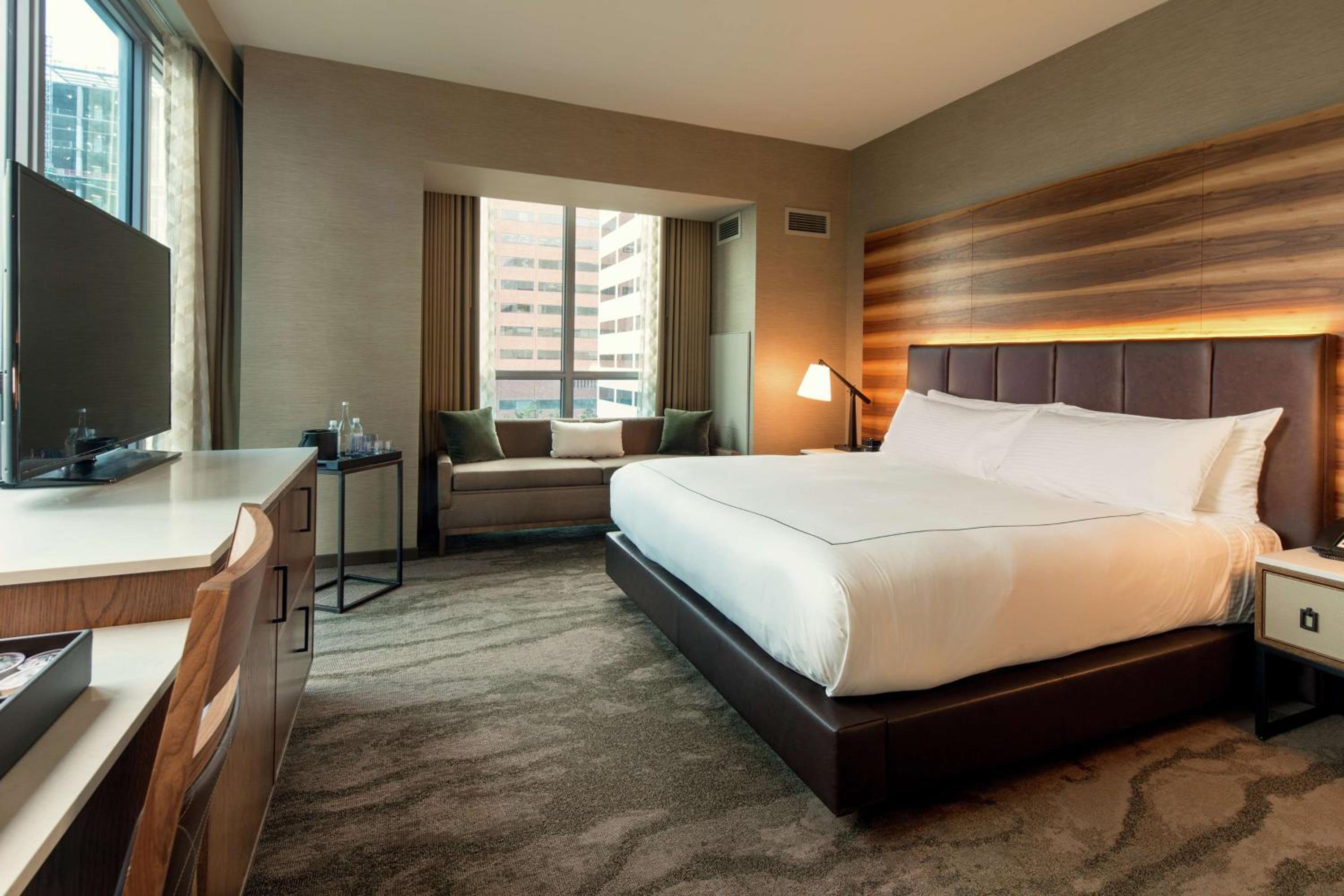 Corner King Room with Sofabed