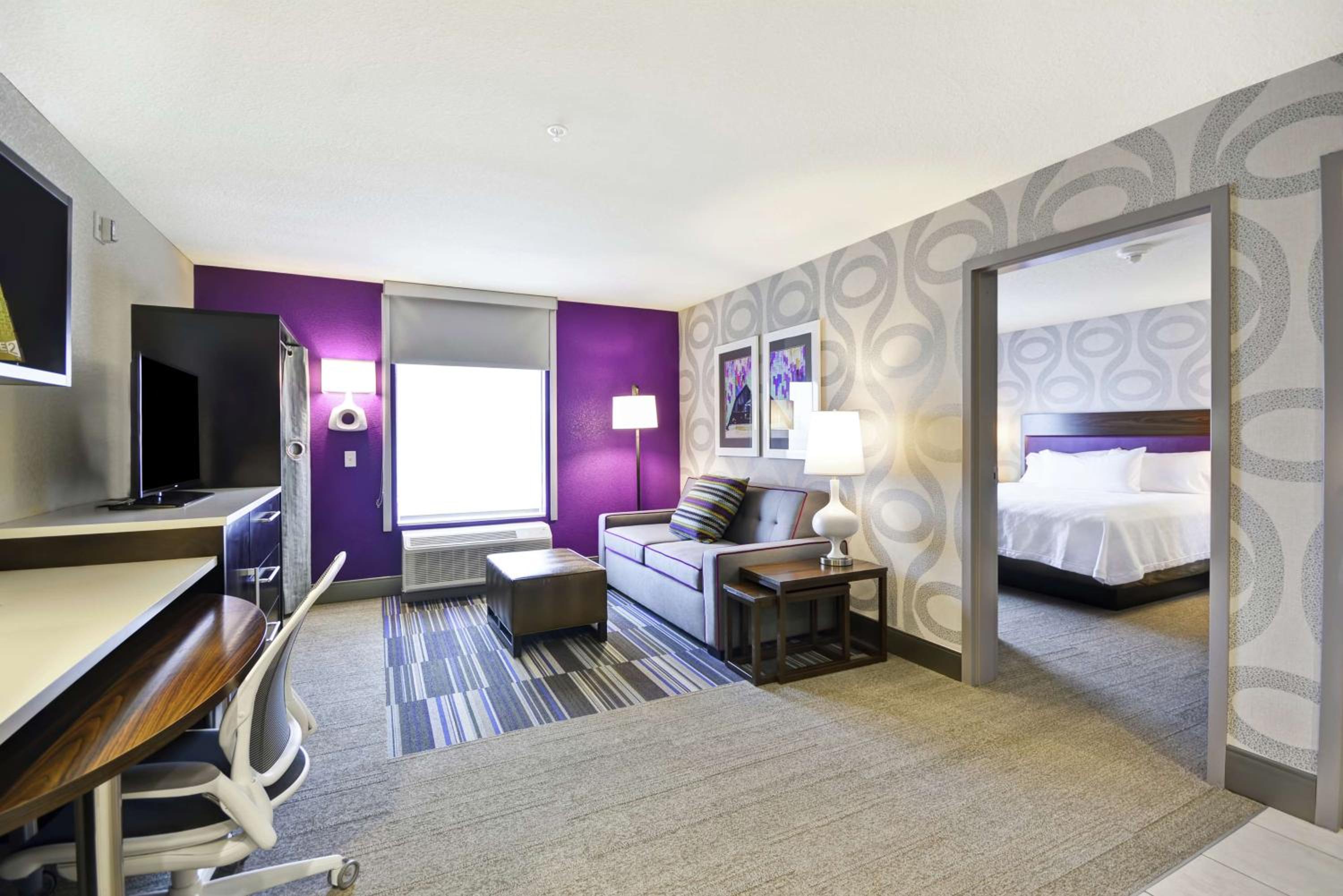 One-Bedroom King Suite - Non-Smoking photo 3