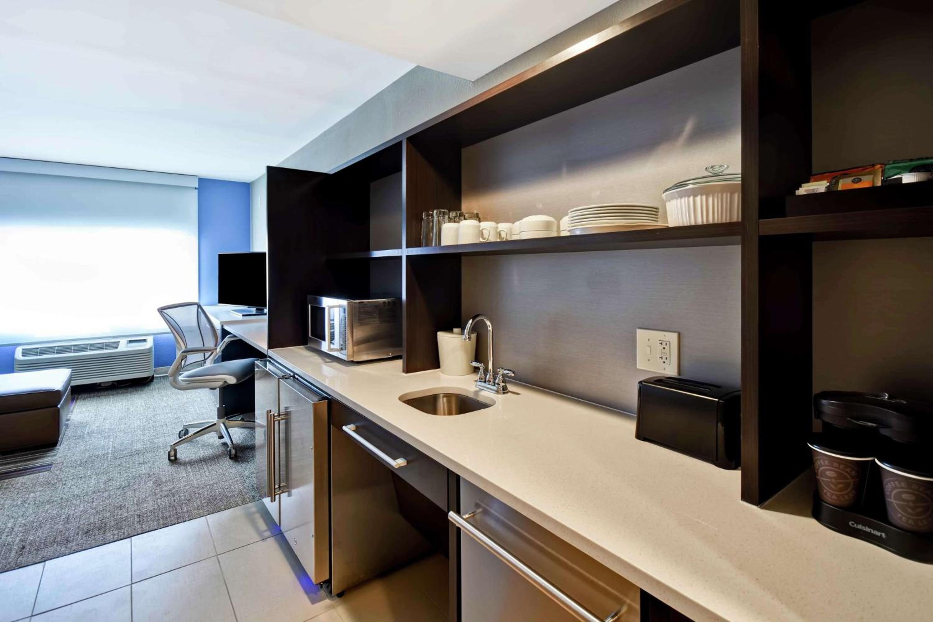 King Studio Suite - Hearing Access/Non-Smoking - Photo 4
