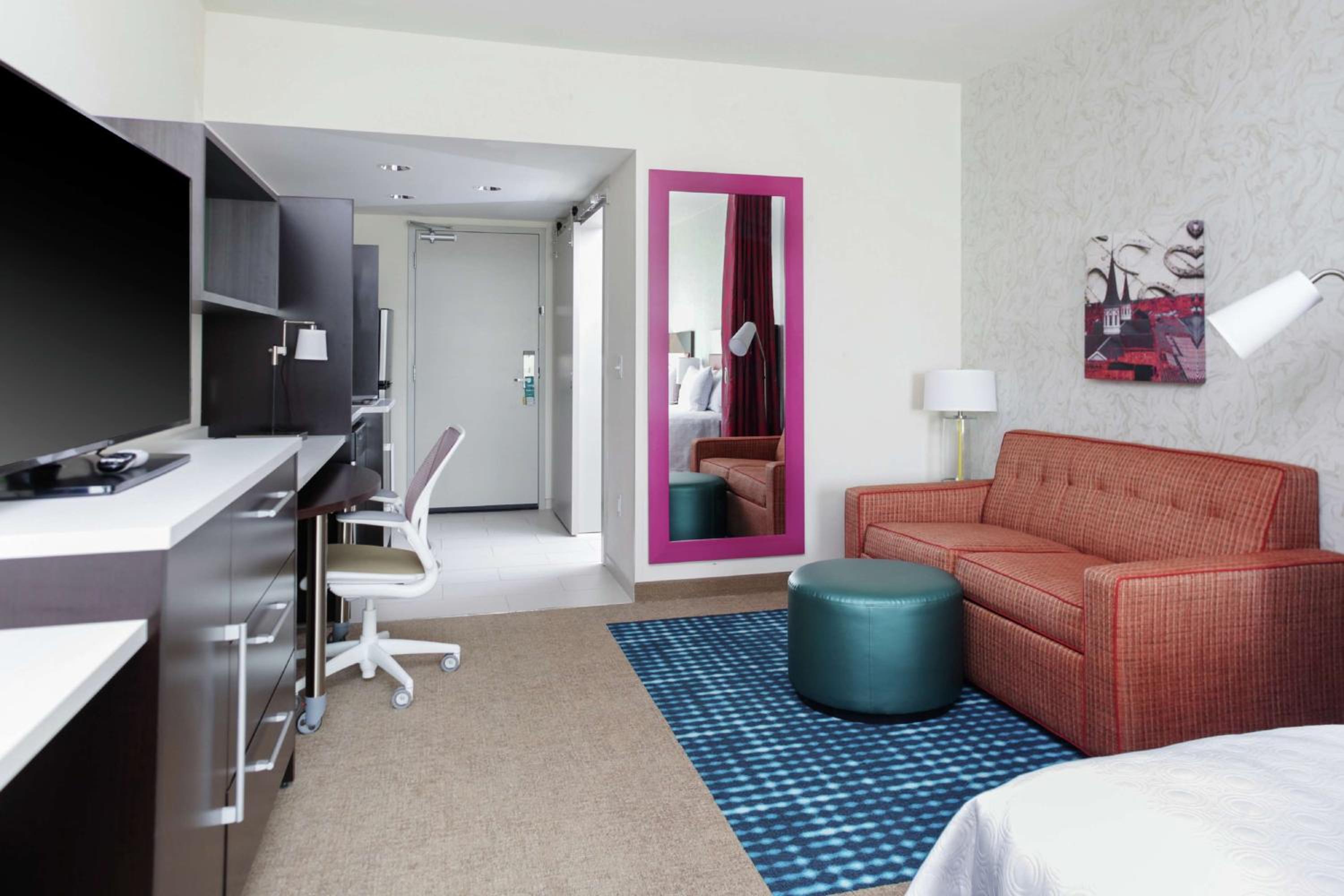 King Studio Suite - Non-Smoking photo 1