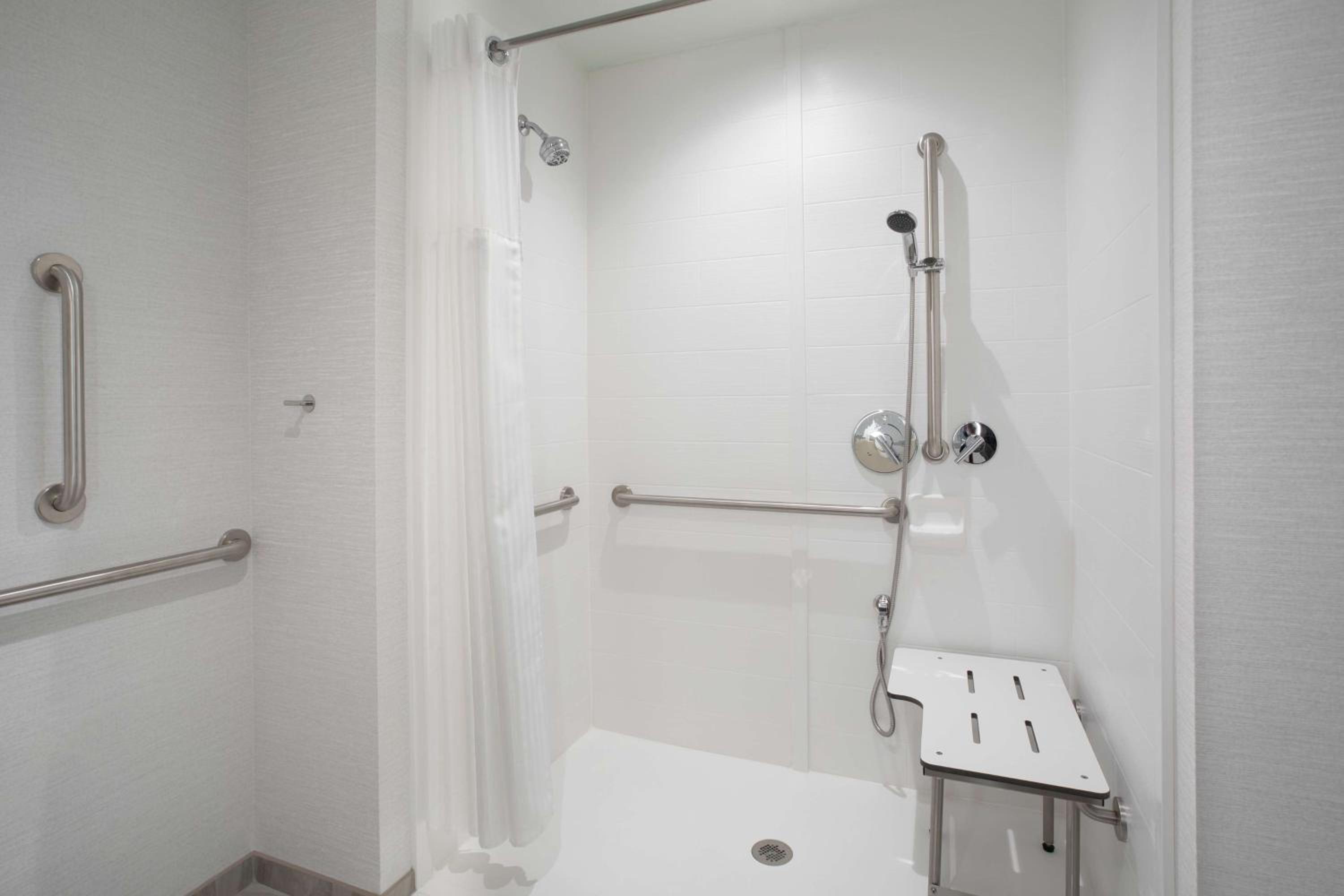 Queen Room with Two Queen Beds - Mobility Access