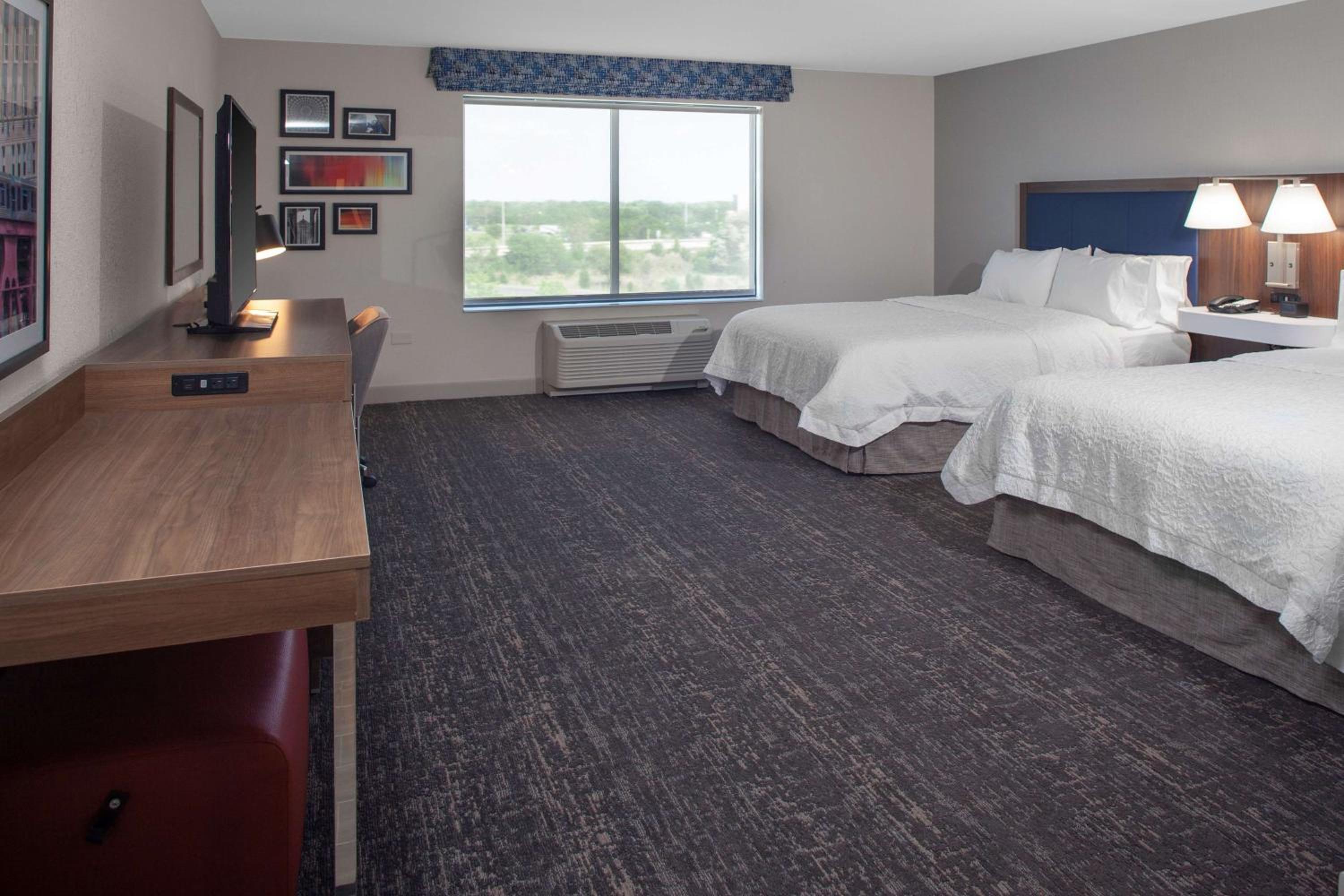 Premium Queen Studio with Two Queen Beds - Non-Smoking photo 1