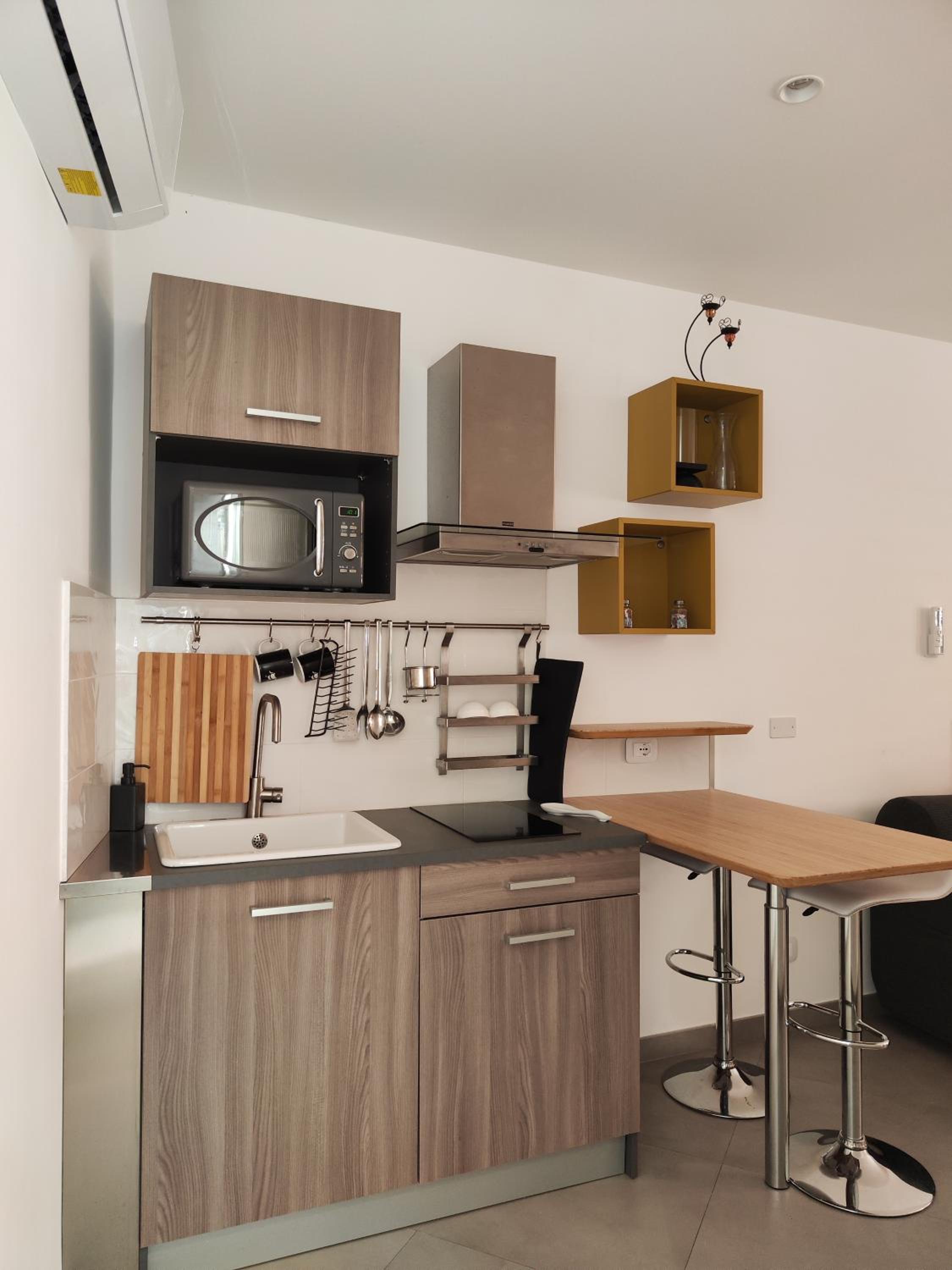 Triple Room with Balcony - Photo 16