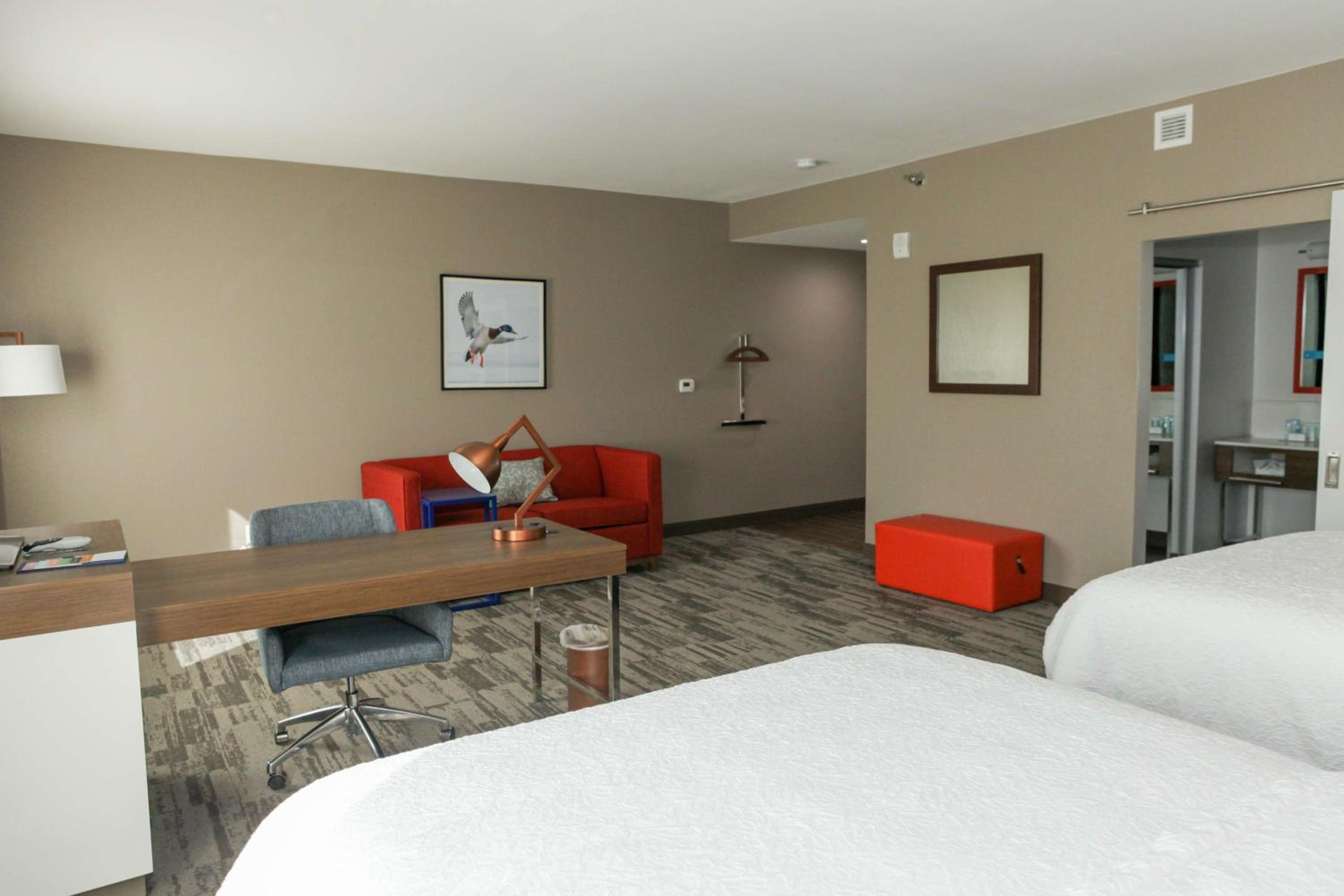 Queen Studio Suite with Two Queen Beds - Non-Smoking photo 1