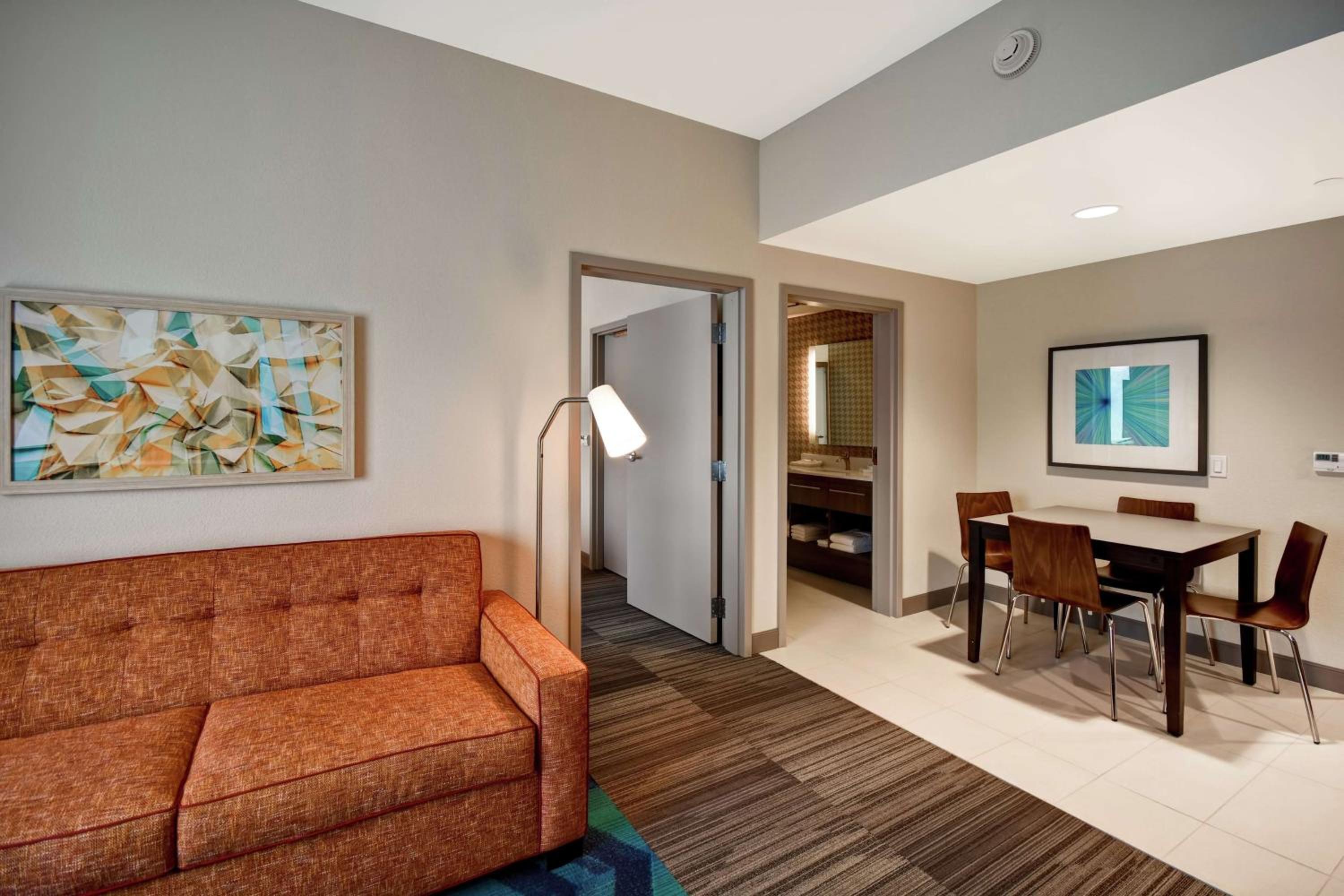 One-Bedroom King Suite - Non-Smoking photo 1