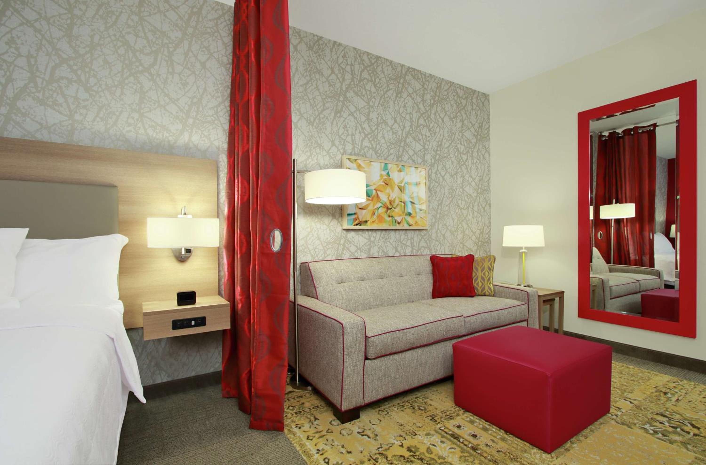 Premium King Studio Suite - Non-Smoking
