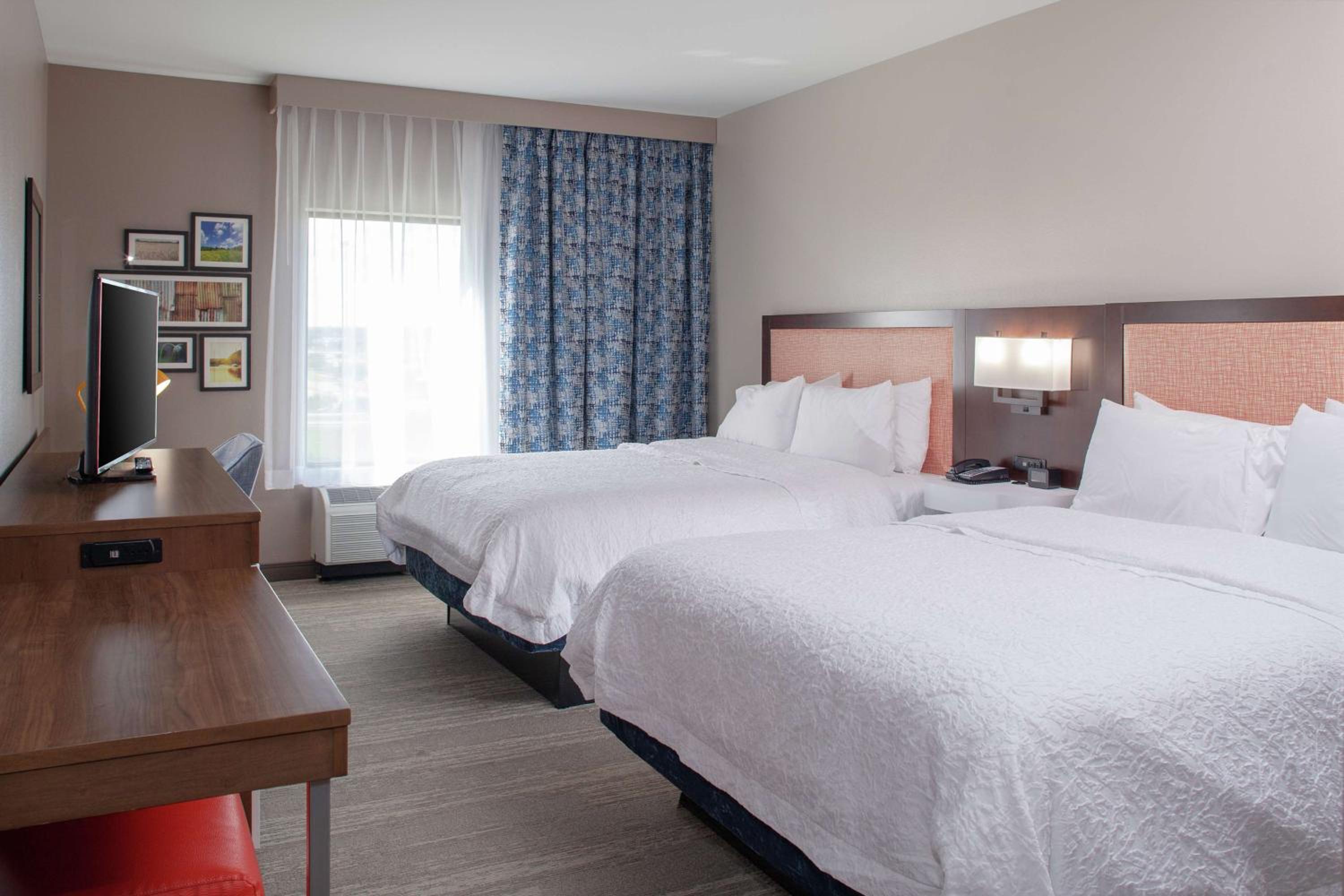 Queen Room with Two Queen Beds - Non-Smoking