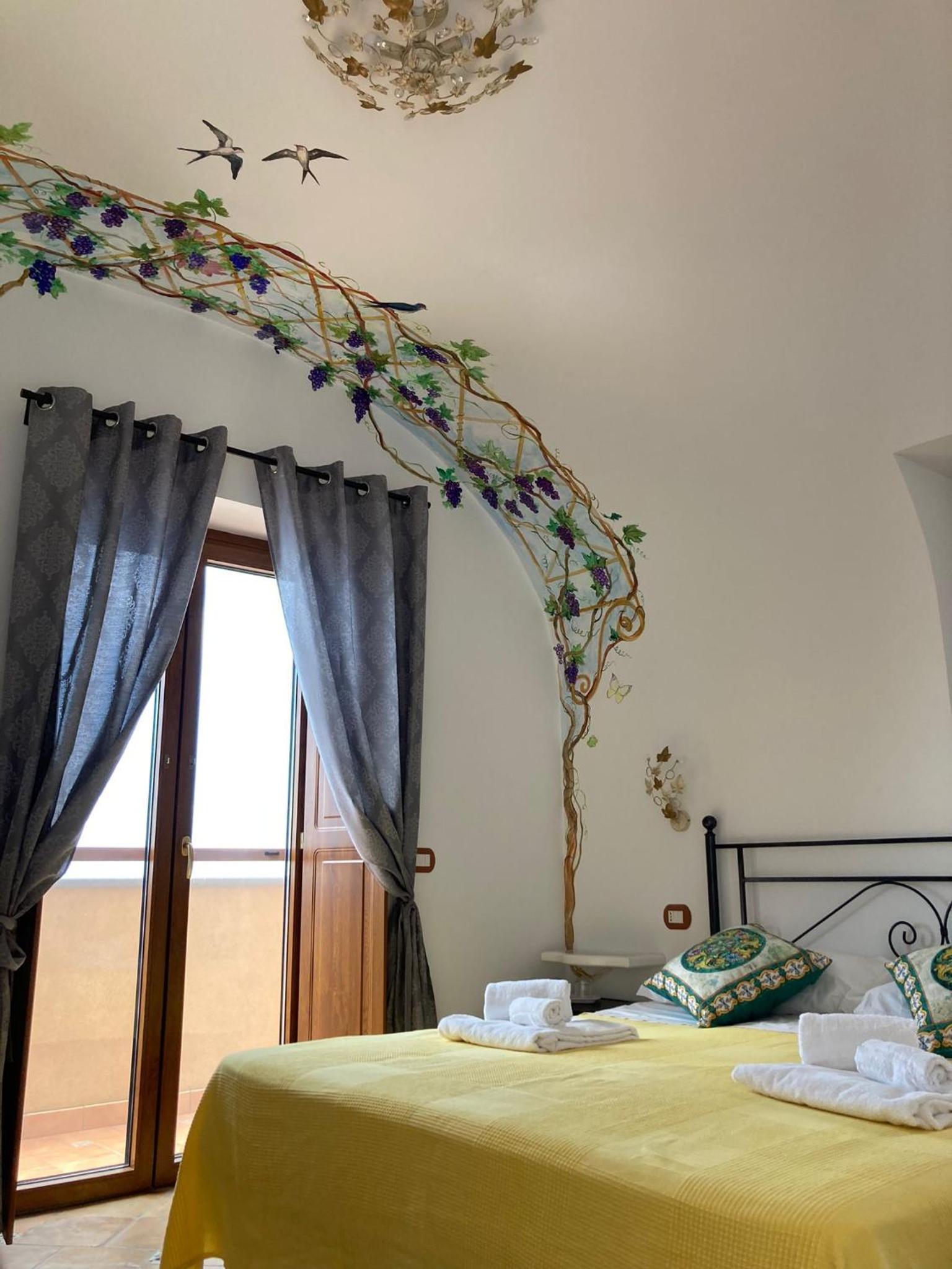 Deluxe Double Room with Balcony and Sea View