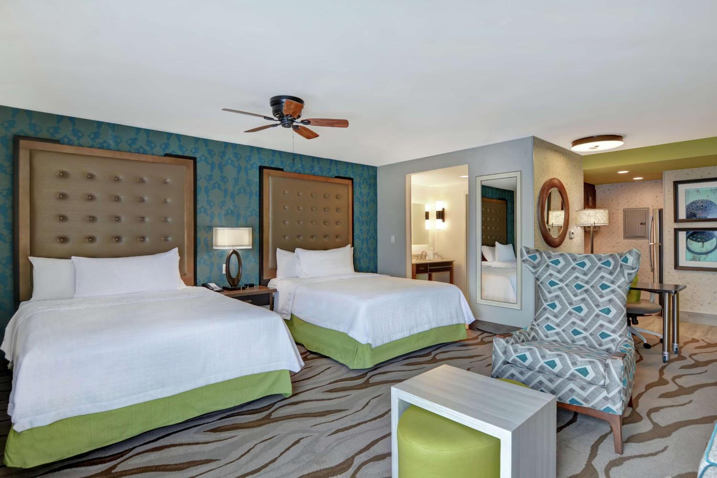 Queen Studio with Two Queen Beds - Non-Smoking