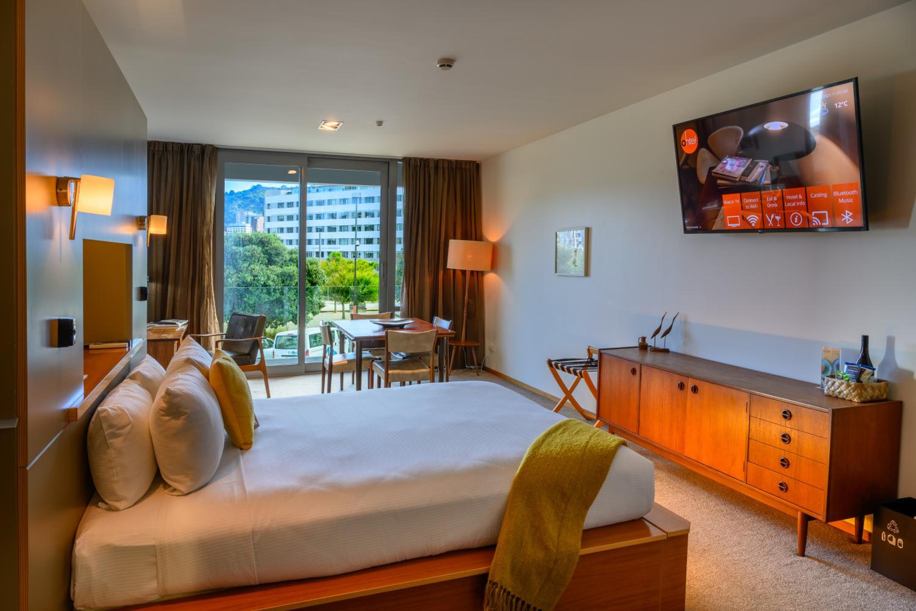 Suite - Photo 5