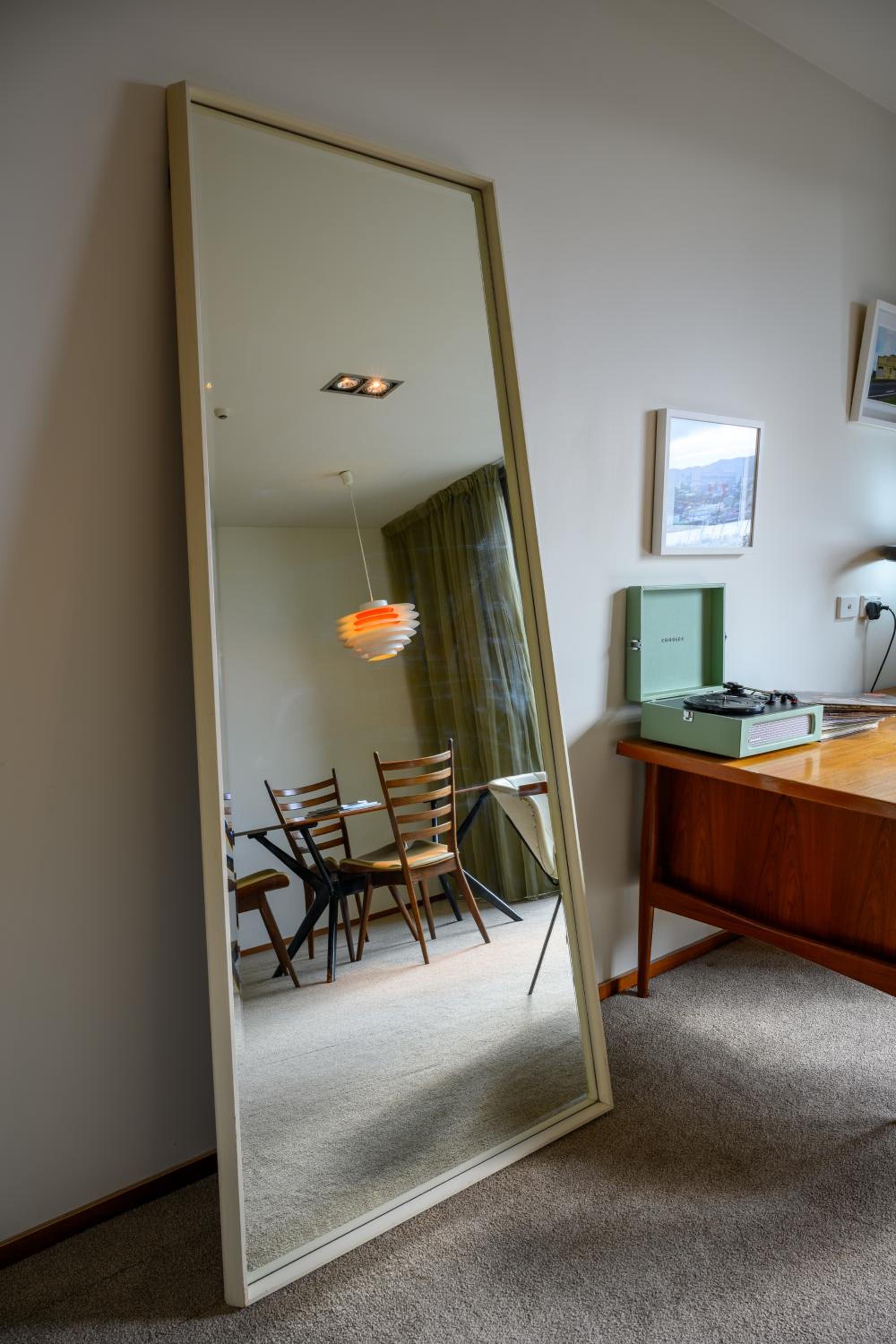 Suite - Photo 14