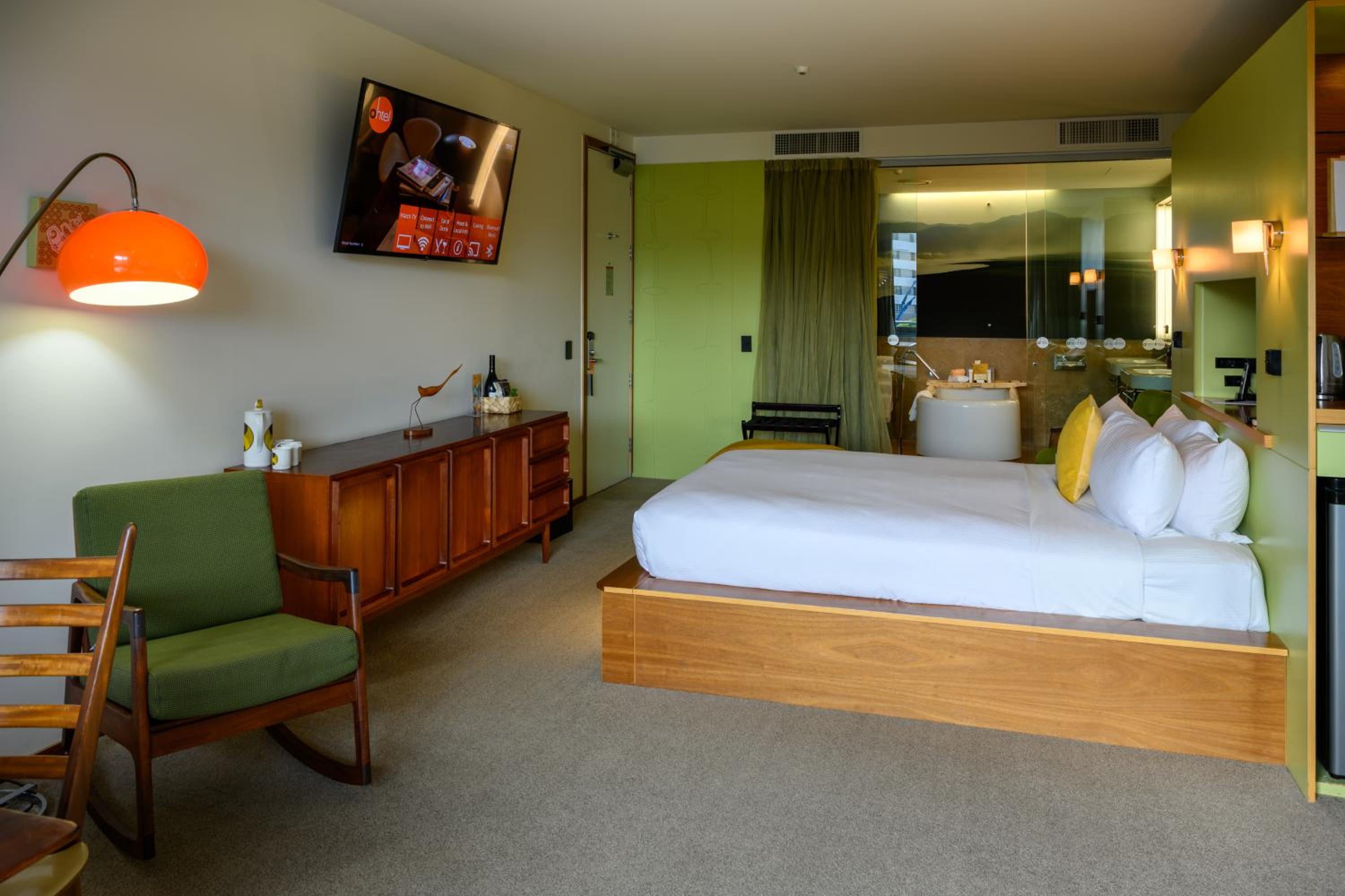 Suite - Photo 2