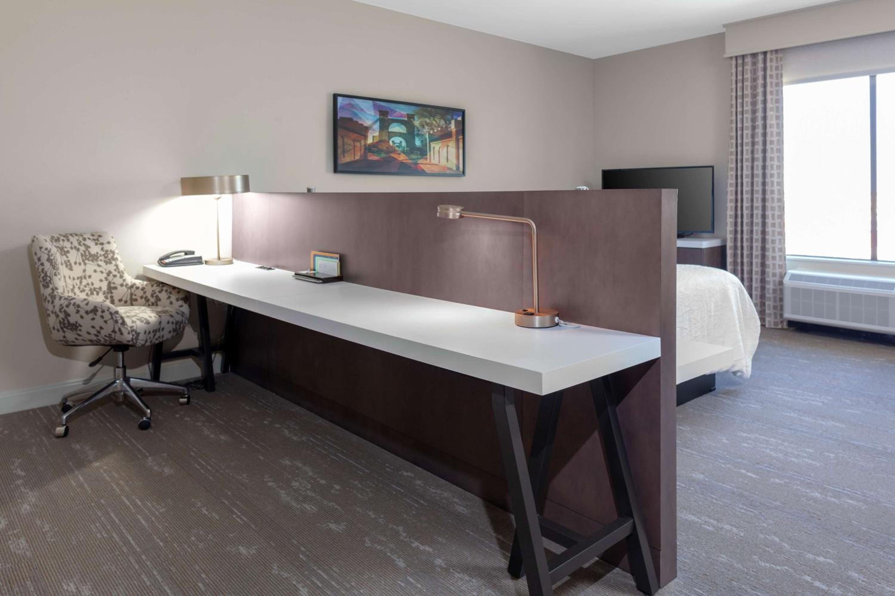 Premium King Room photo 3