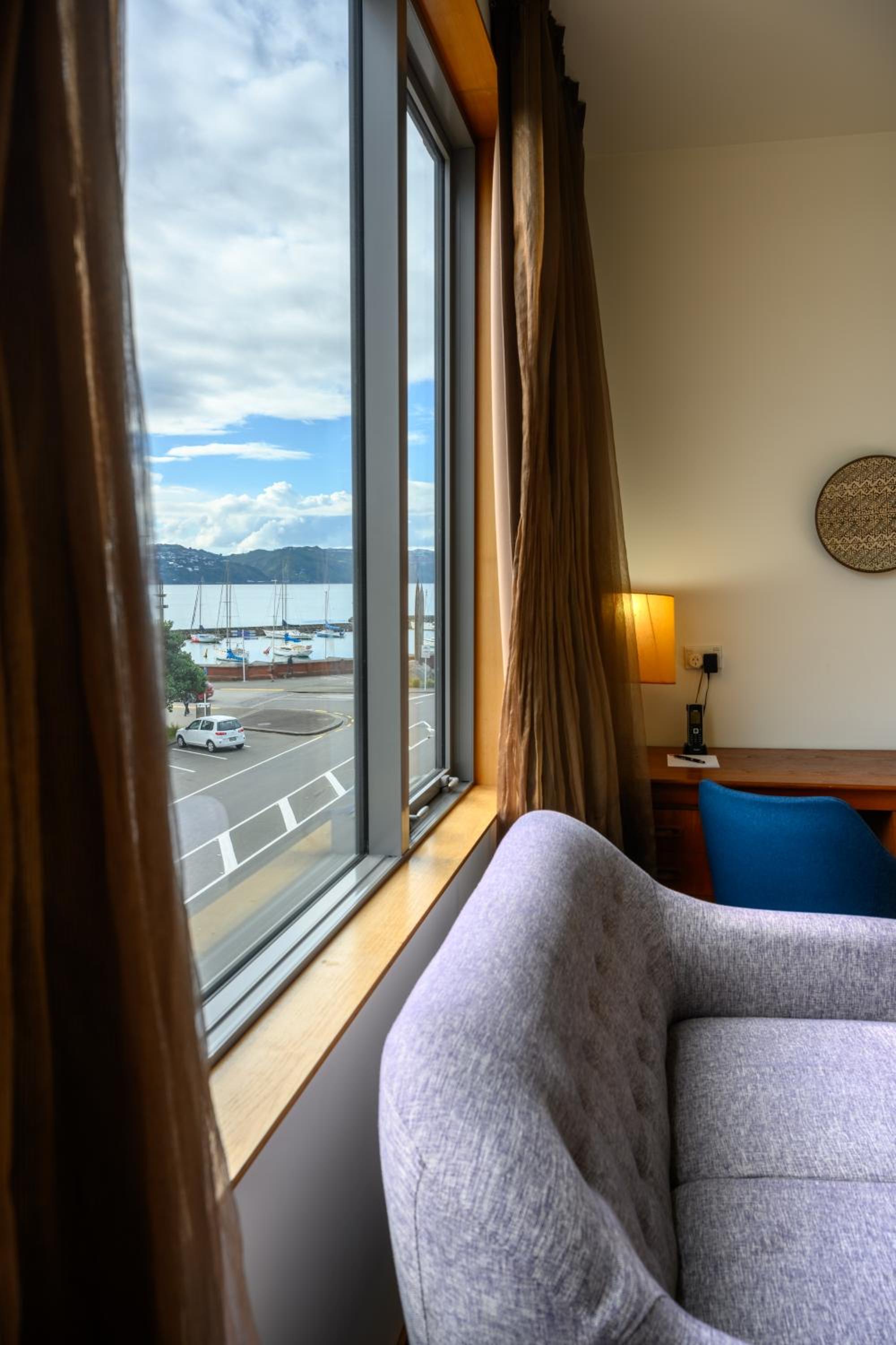 Superior King Room with City Views - Photo 3