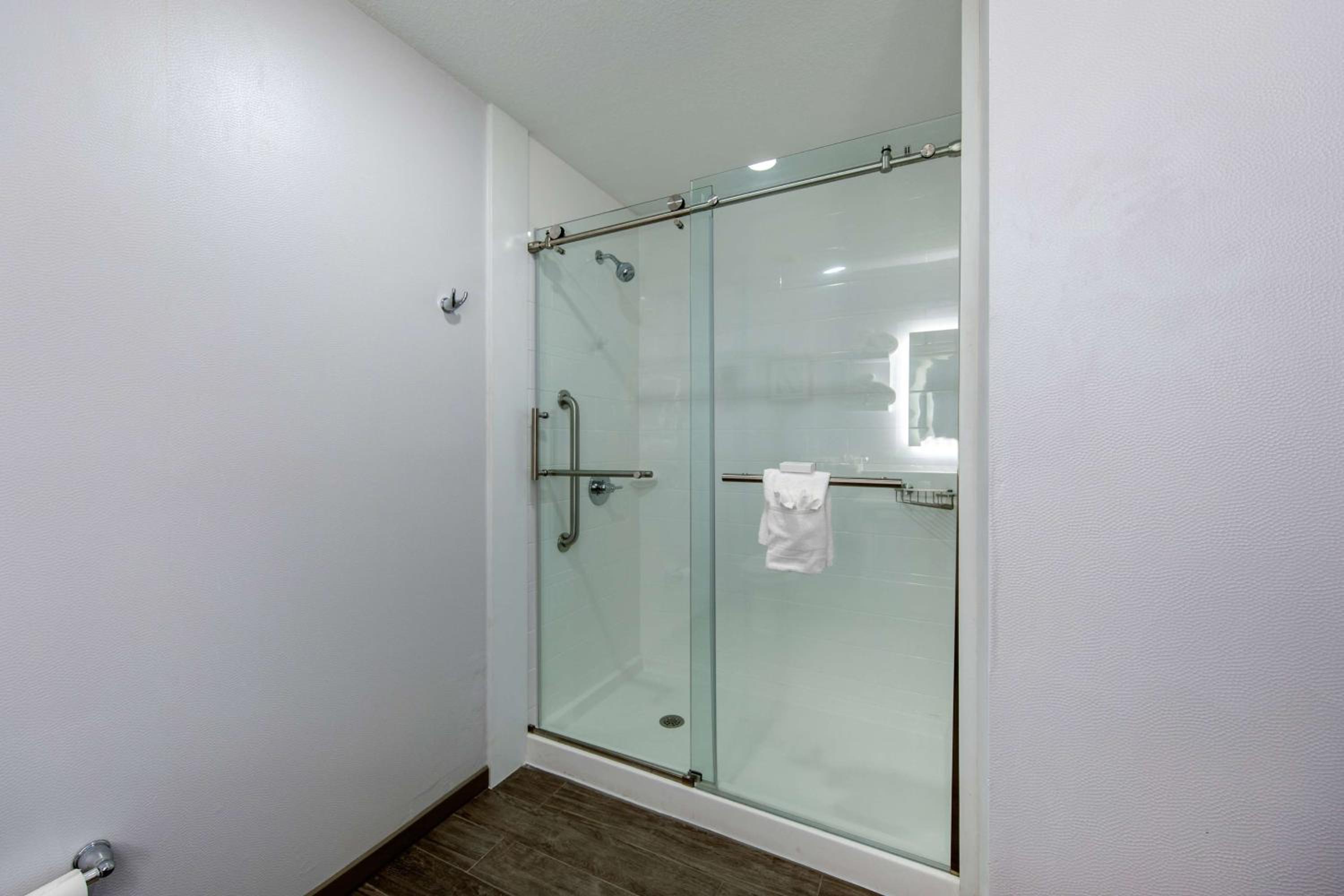King Studio Suite - Hearing Accessible/Non-Smoking - Photo 2