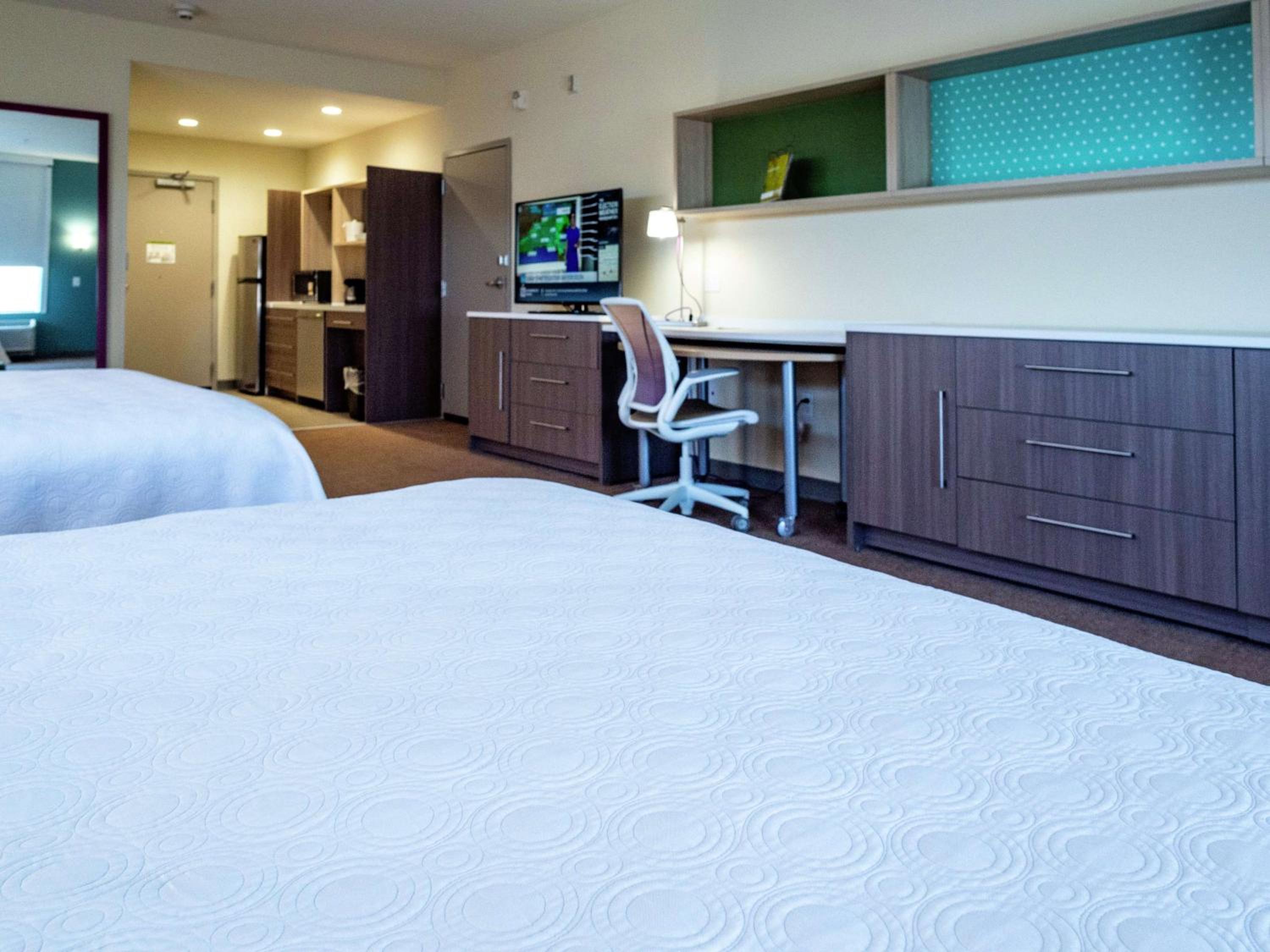 Studio Suite with Two Queen Beds - Non-Smoking photo 3