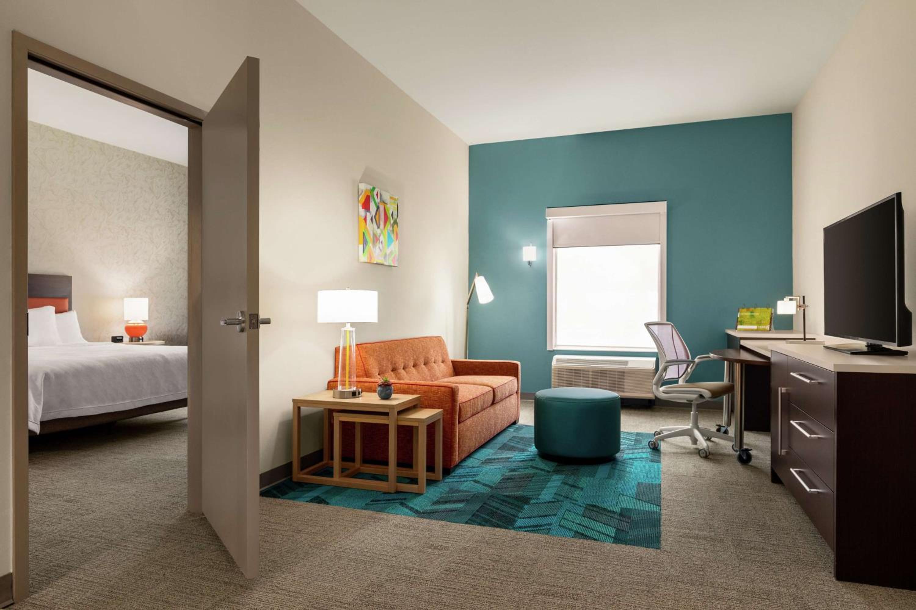 One-Bedroom King Suite - Non-Smoking