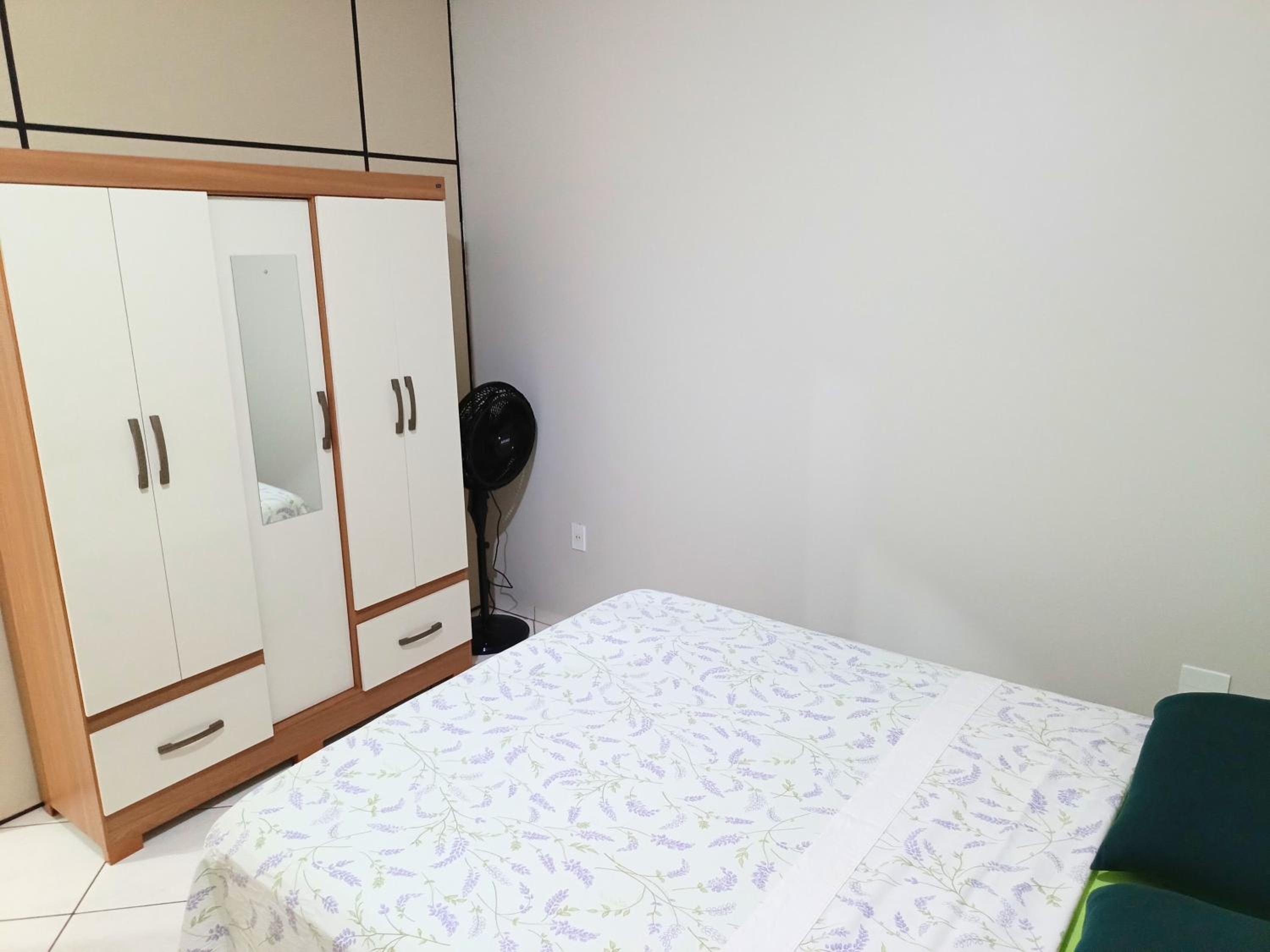 One-Bedroom Apartment photo 3