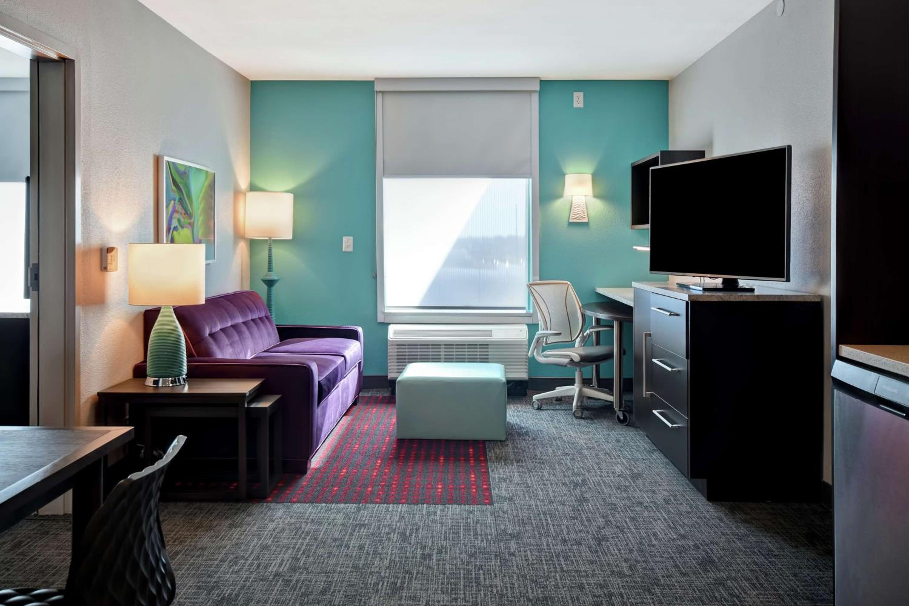 One-Bedroom King Suite - Non-Smoking photo 1