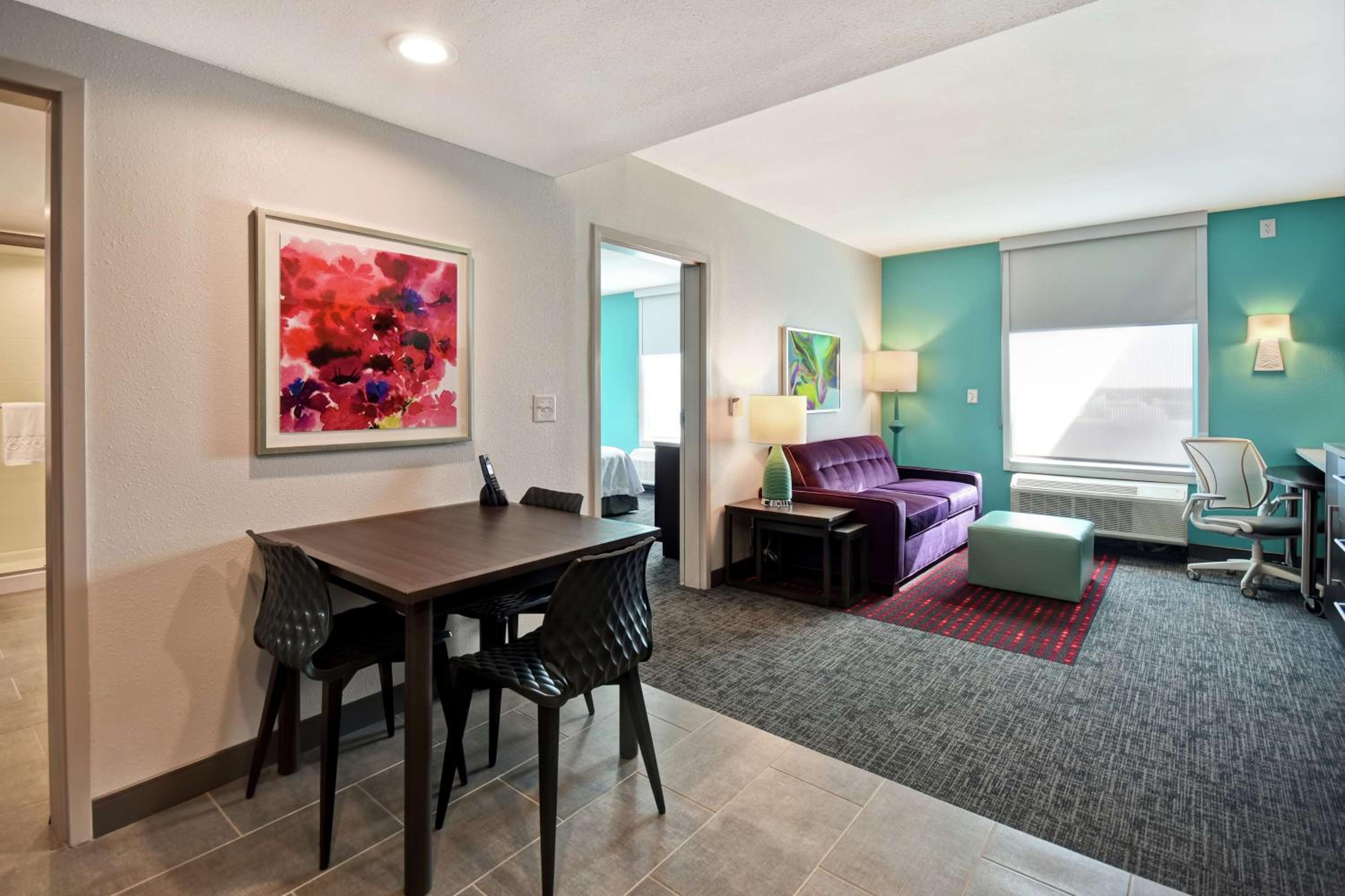 One-Bedroom King Suite - Non-Smoking photo 3