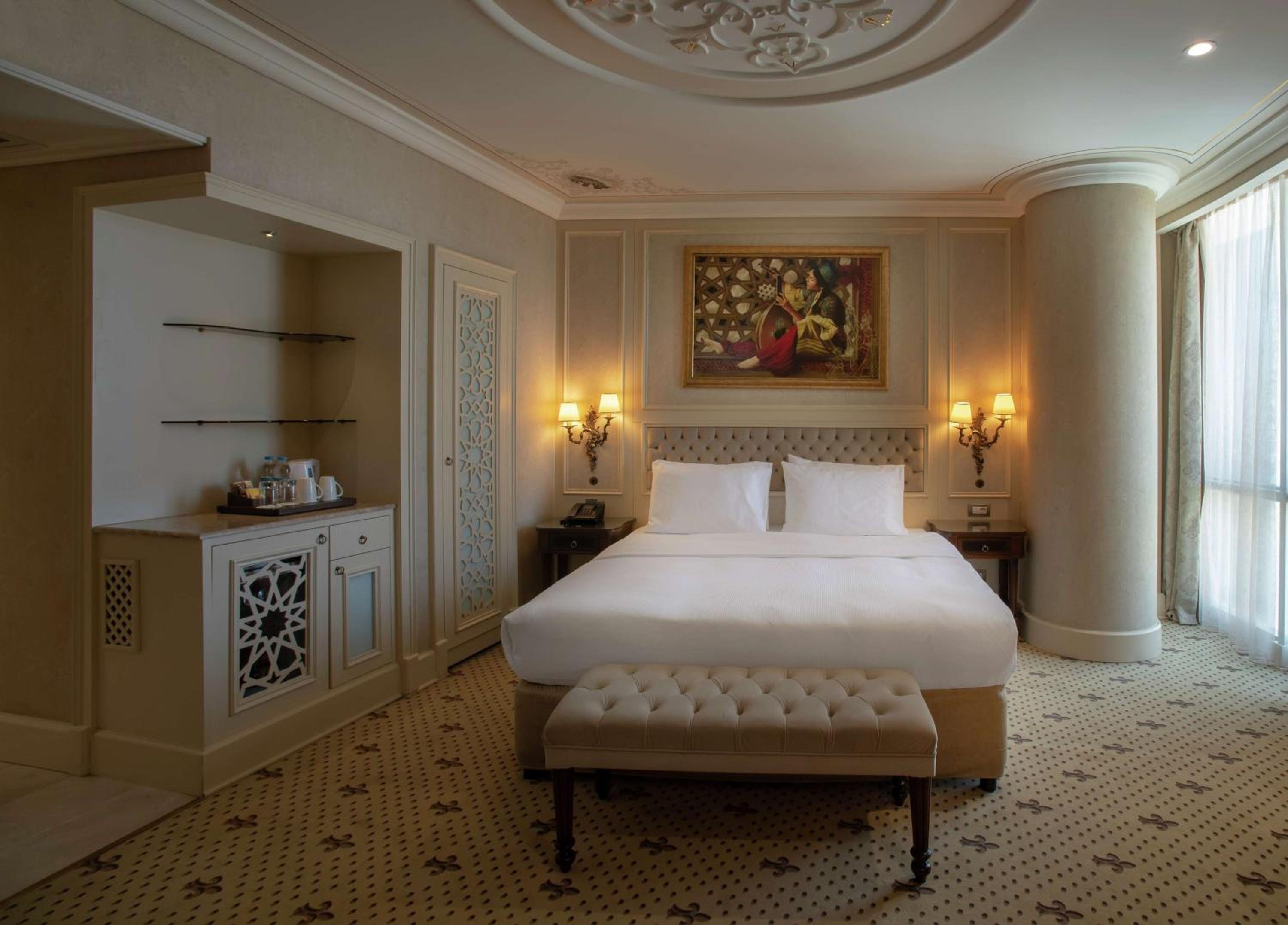 Queen Room