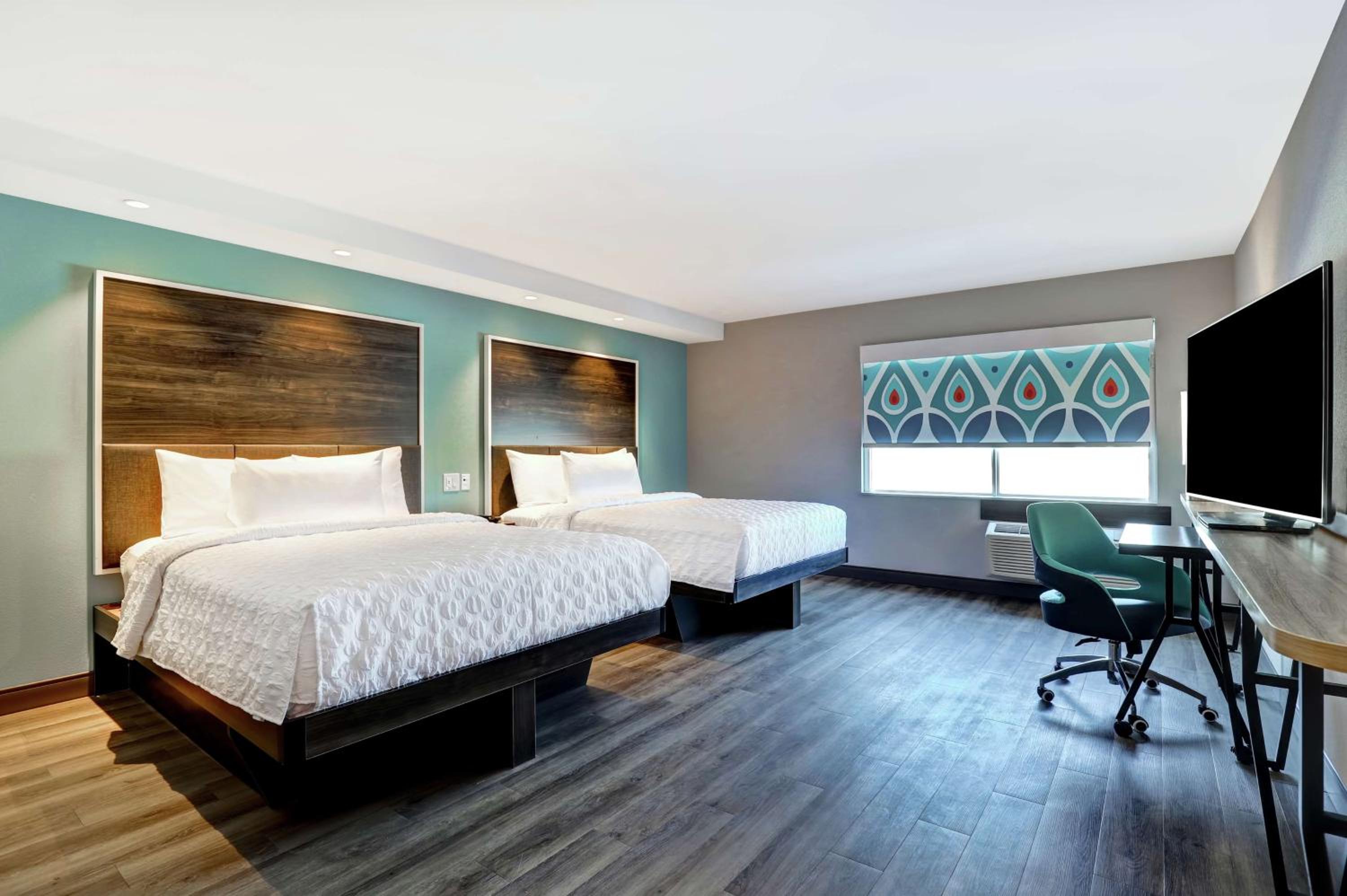 Queen Room with Two Queen Beds and Roll-In Shower - Mobility and Hearing Access photo 1