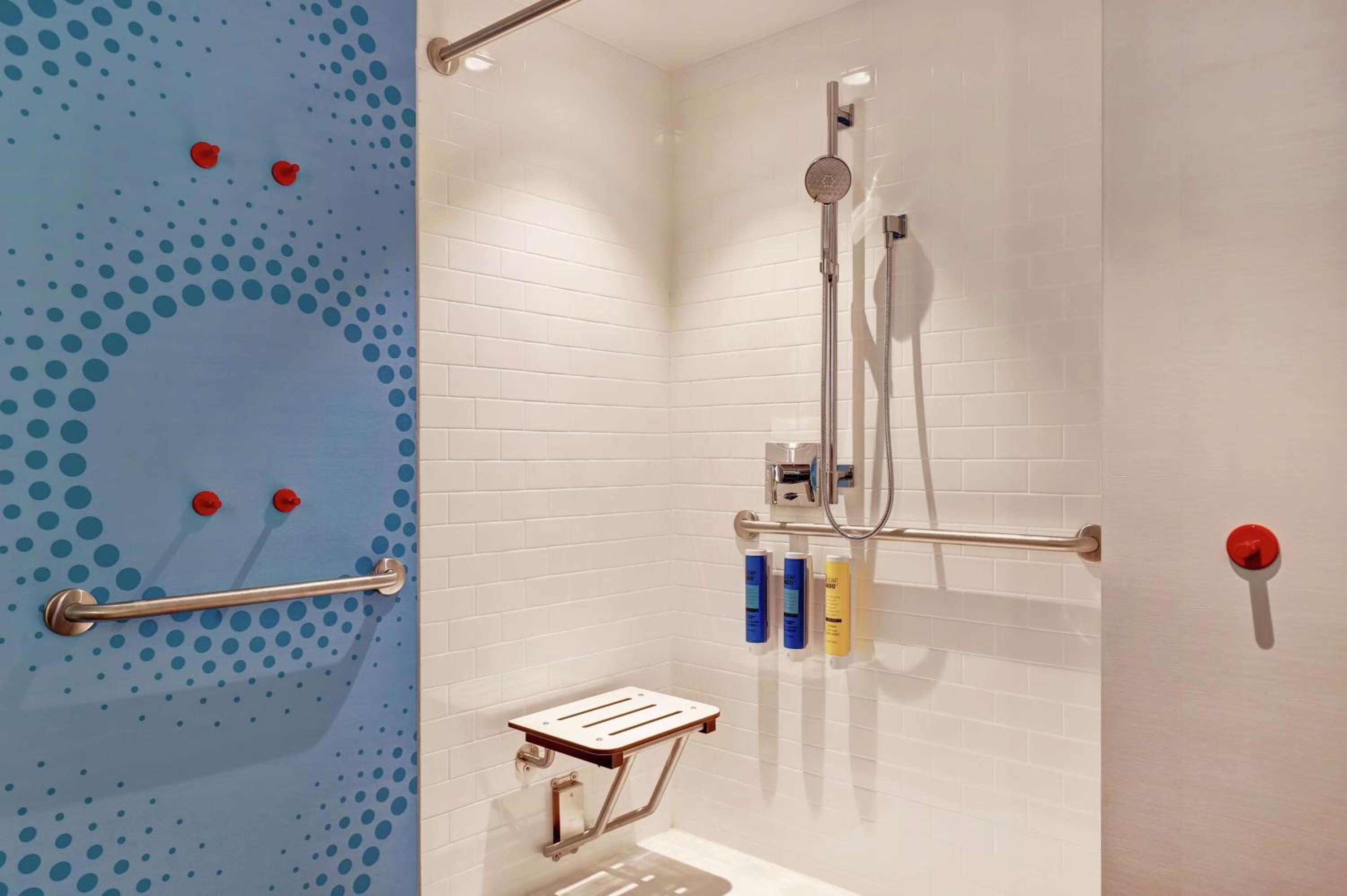 King Room with Roll-In Shower - Mobility and Hearing Access photo 1