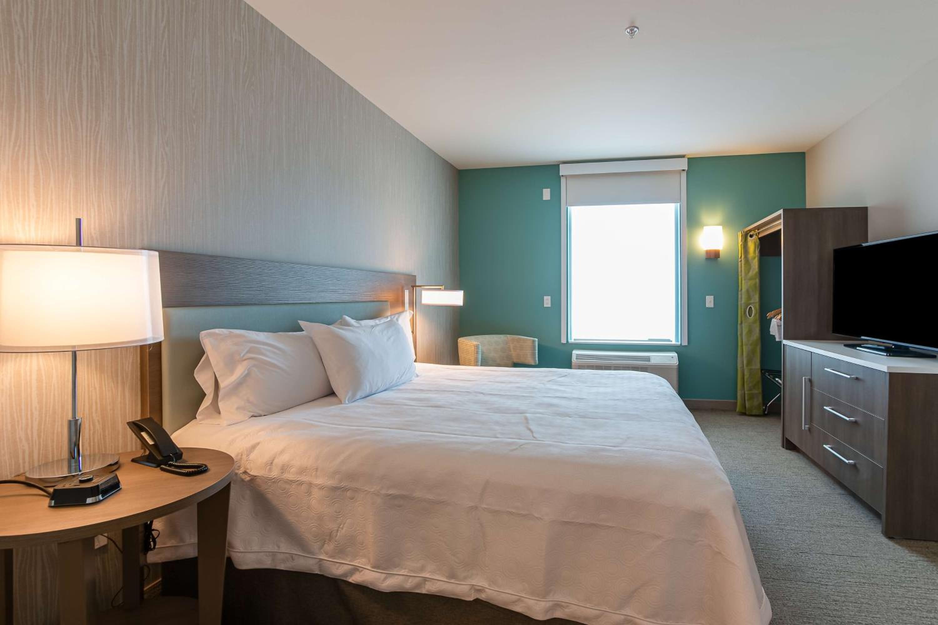 King Suite - Mobility Access/Non-Smoking photo 1