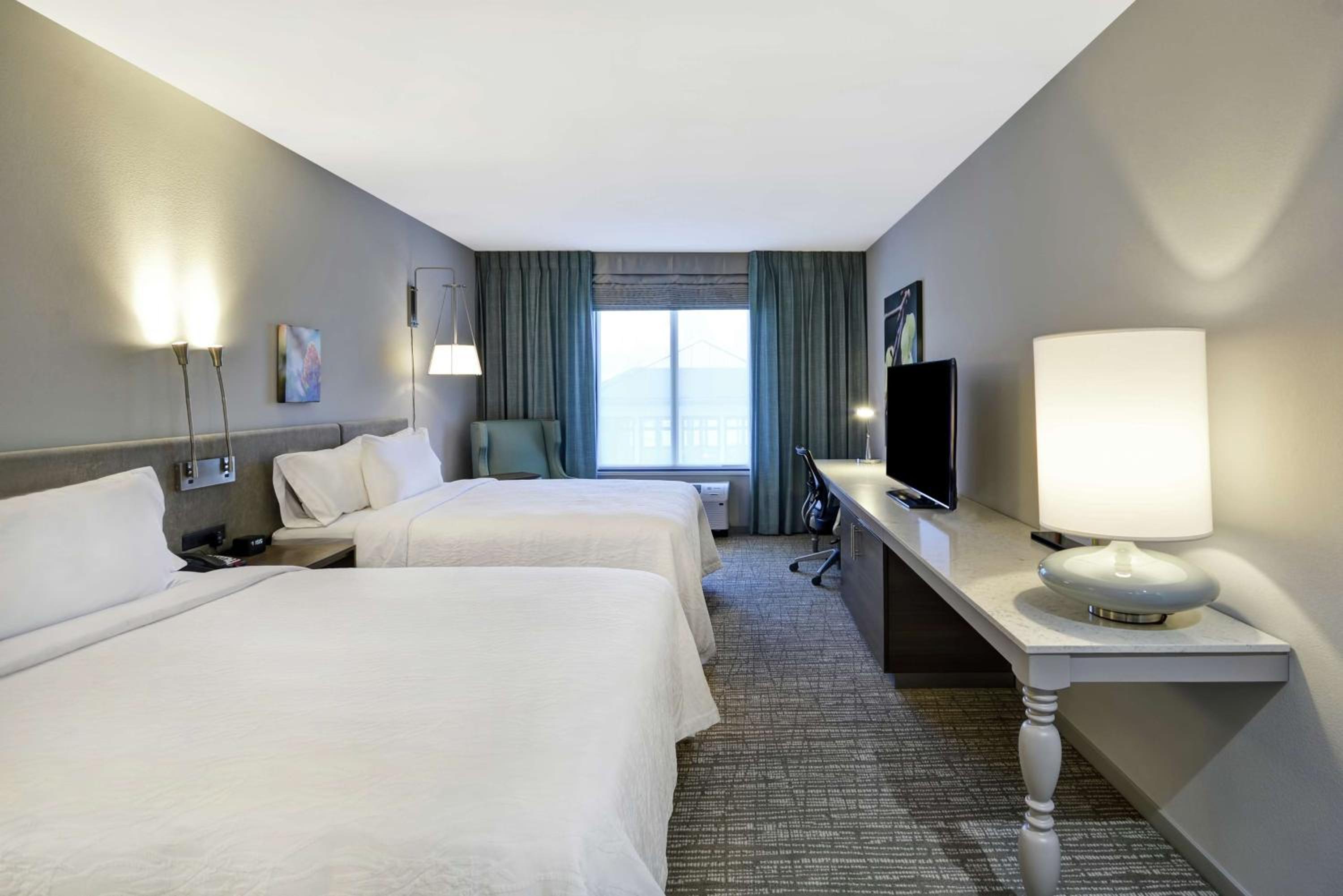 Queen Room with Two Queen Beds - Mobility Access photo 1