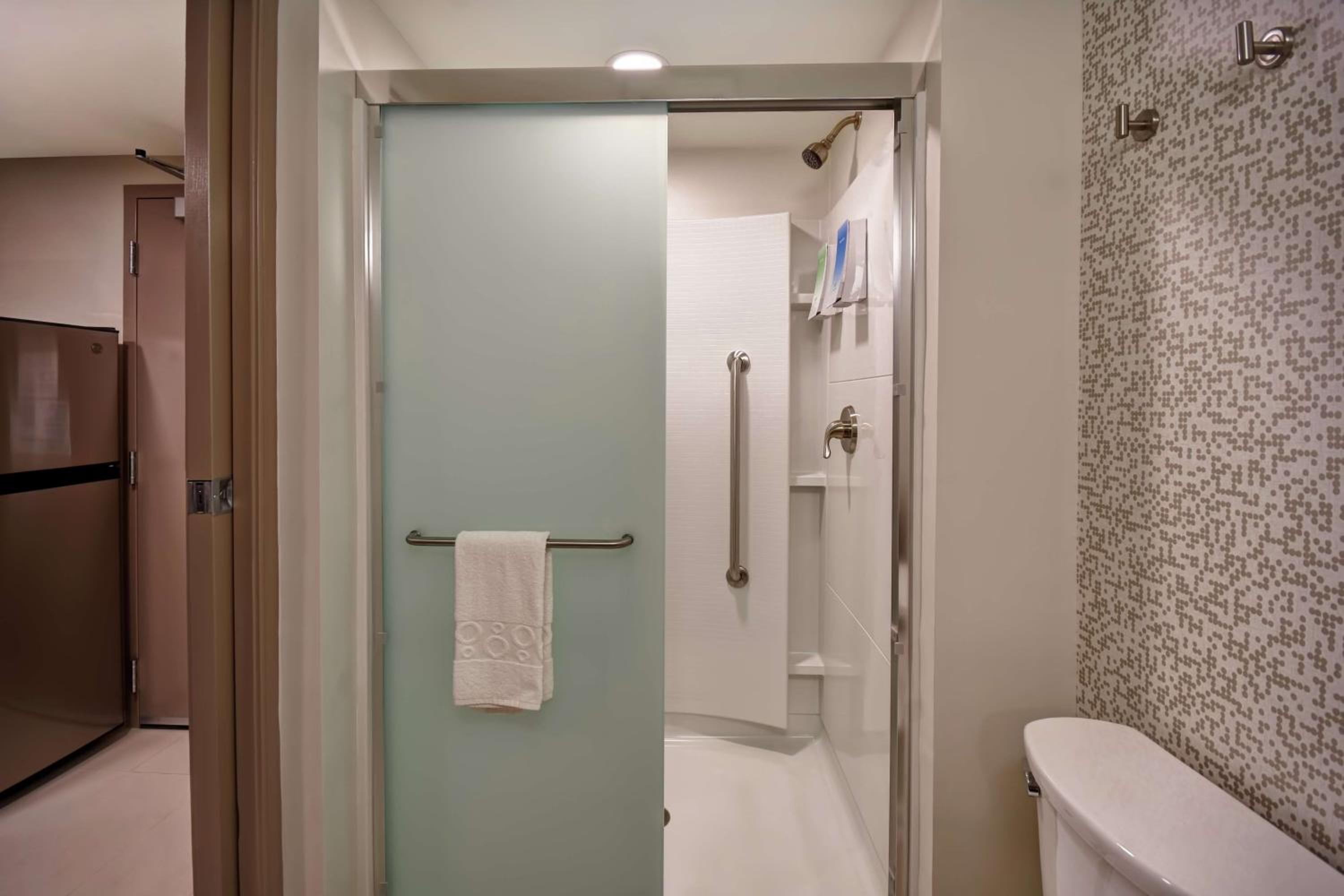 Studio Suite with Two Queen Beds - Hearing Access/Non-Smoking photo 3