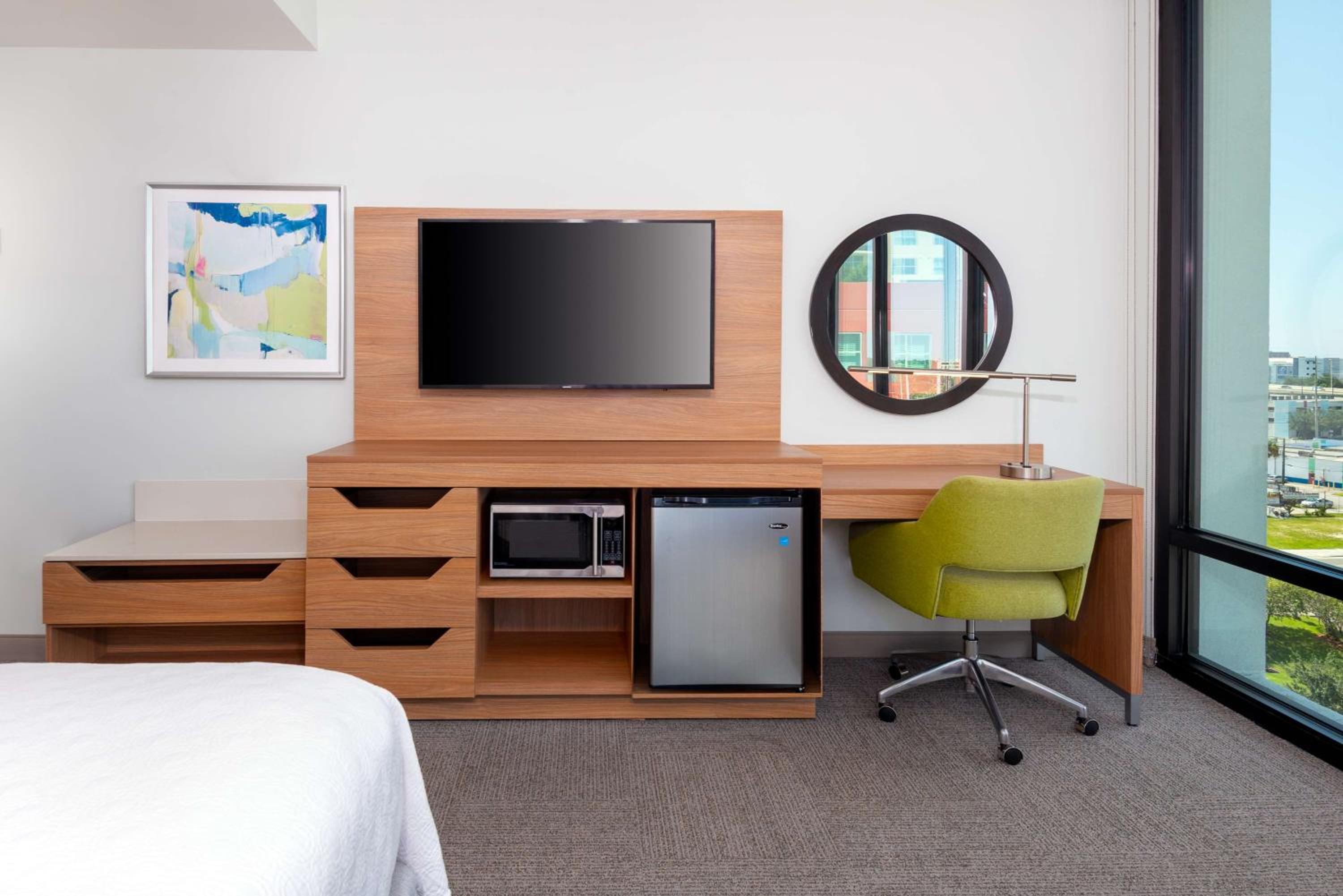 King Corner Room - Photo 2