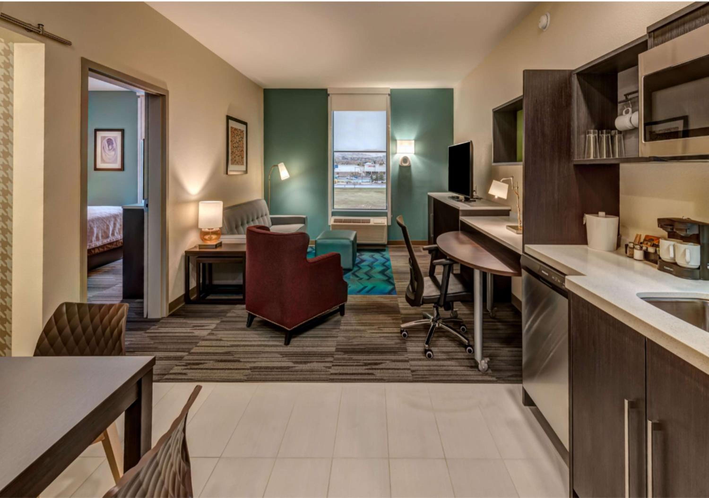 King Suite - Hearing Access/Non-Smoking photo 1