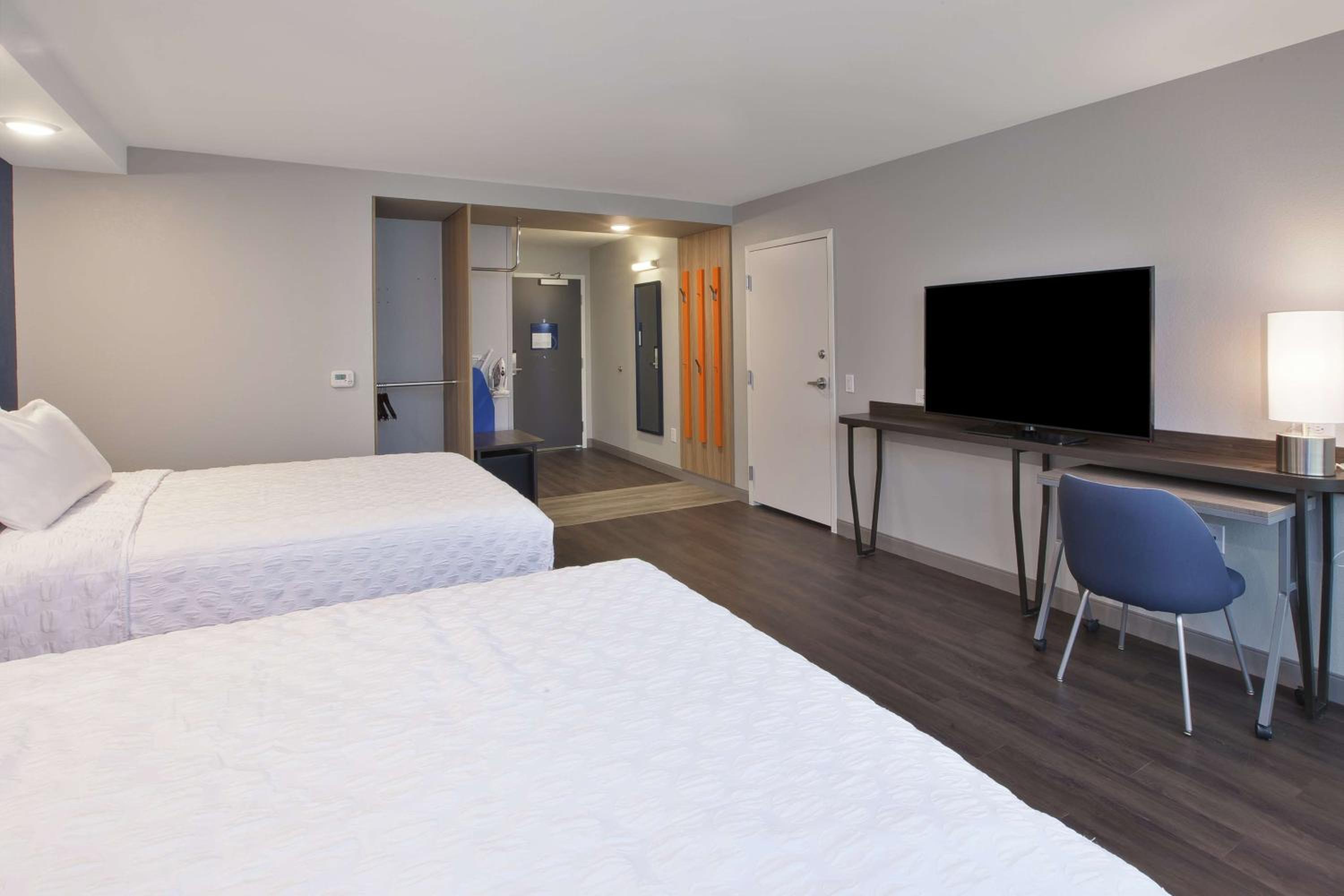 Queen Room with Two Queen Beds - Mobility Access - Photo 1