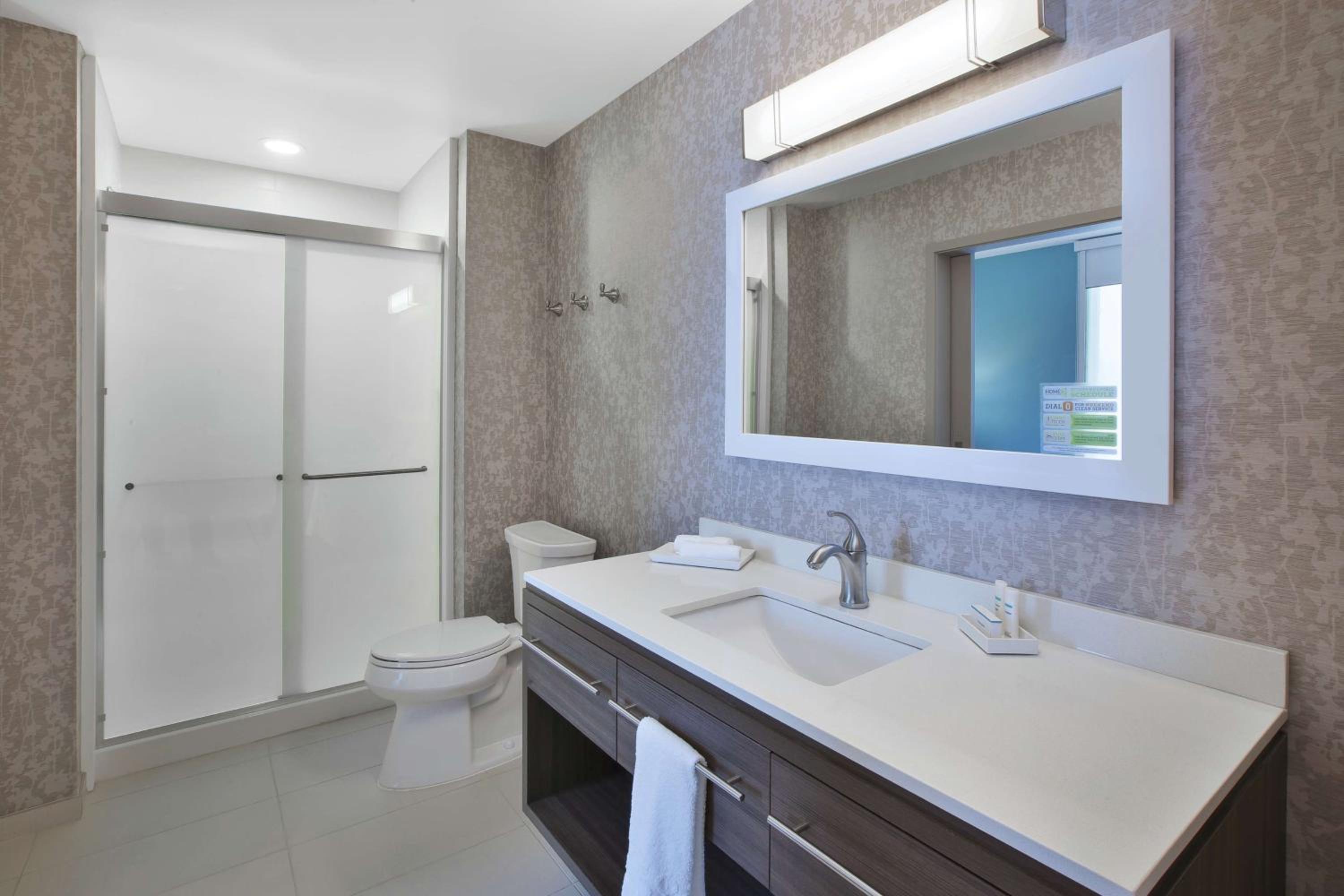 King Studio Suite - Non-Smoking photo 3