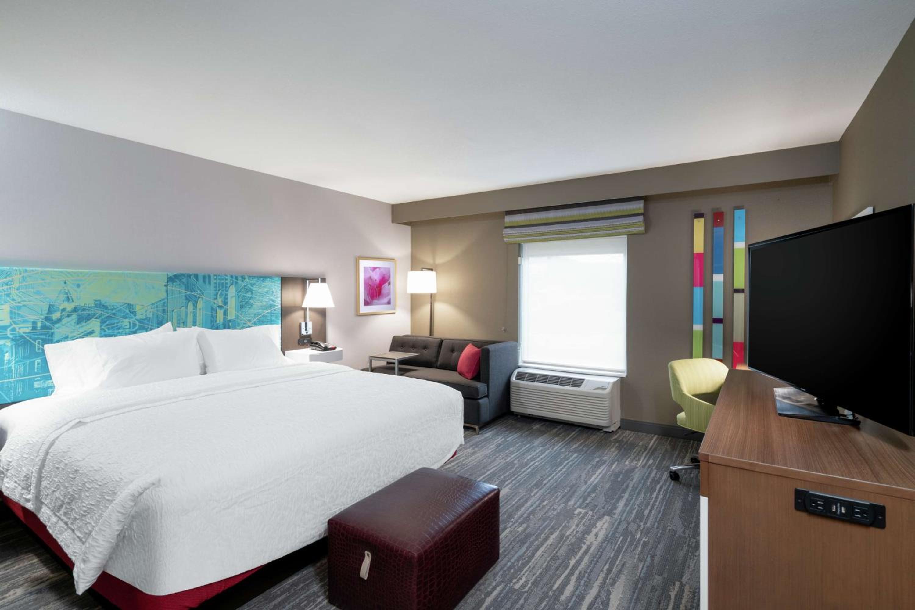 King Room - Non-Smoking - Photo 1