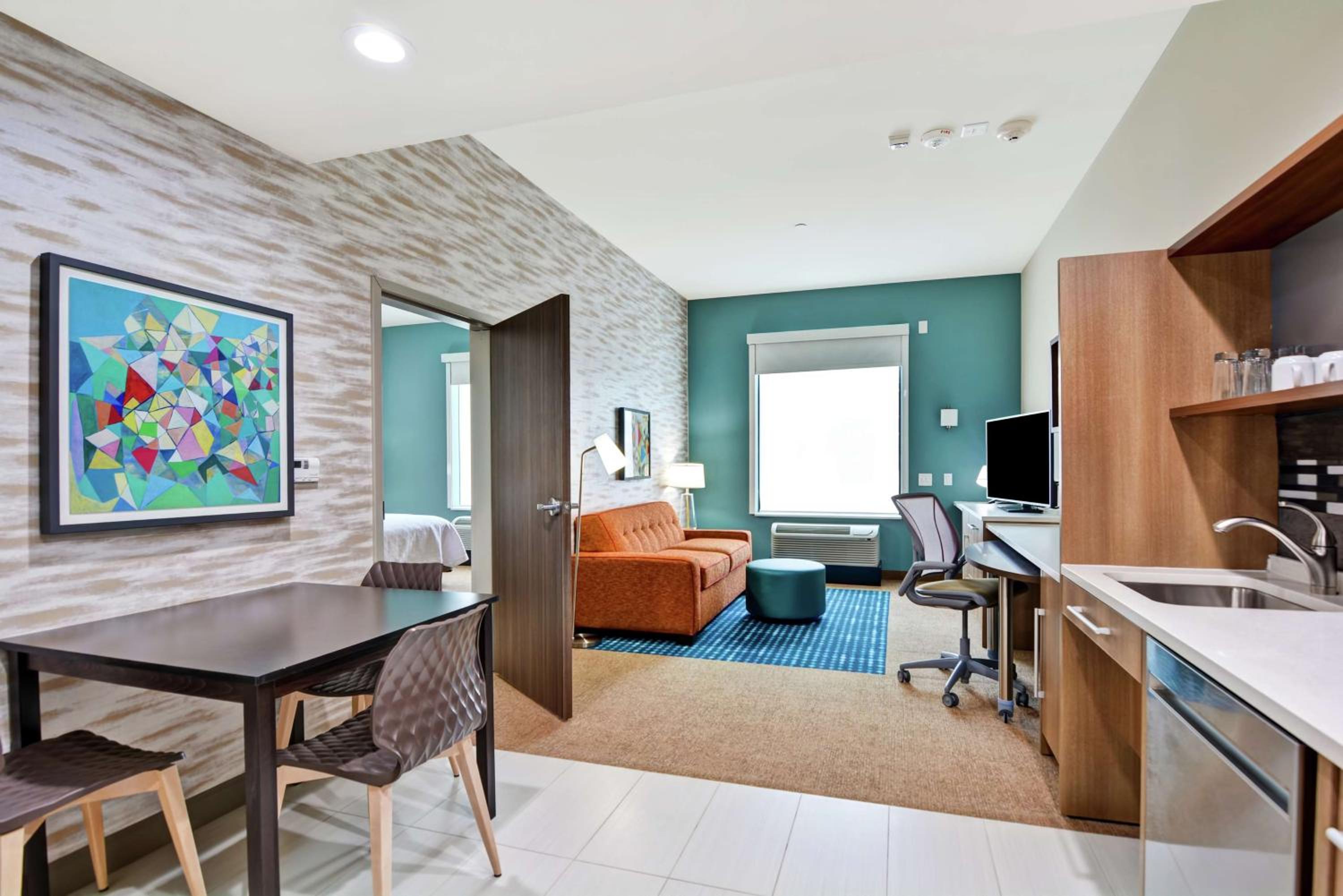 King Suite - Mobility Access/Non-Smoking photo 1