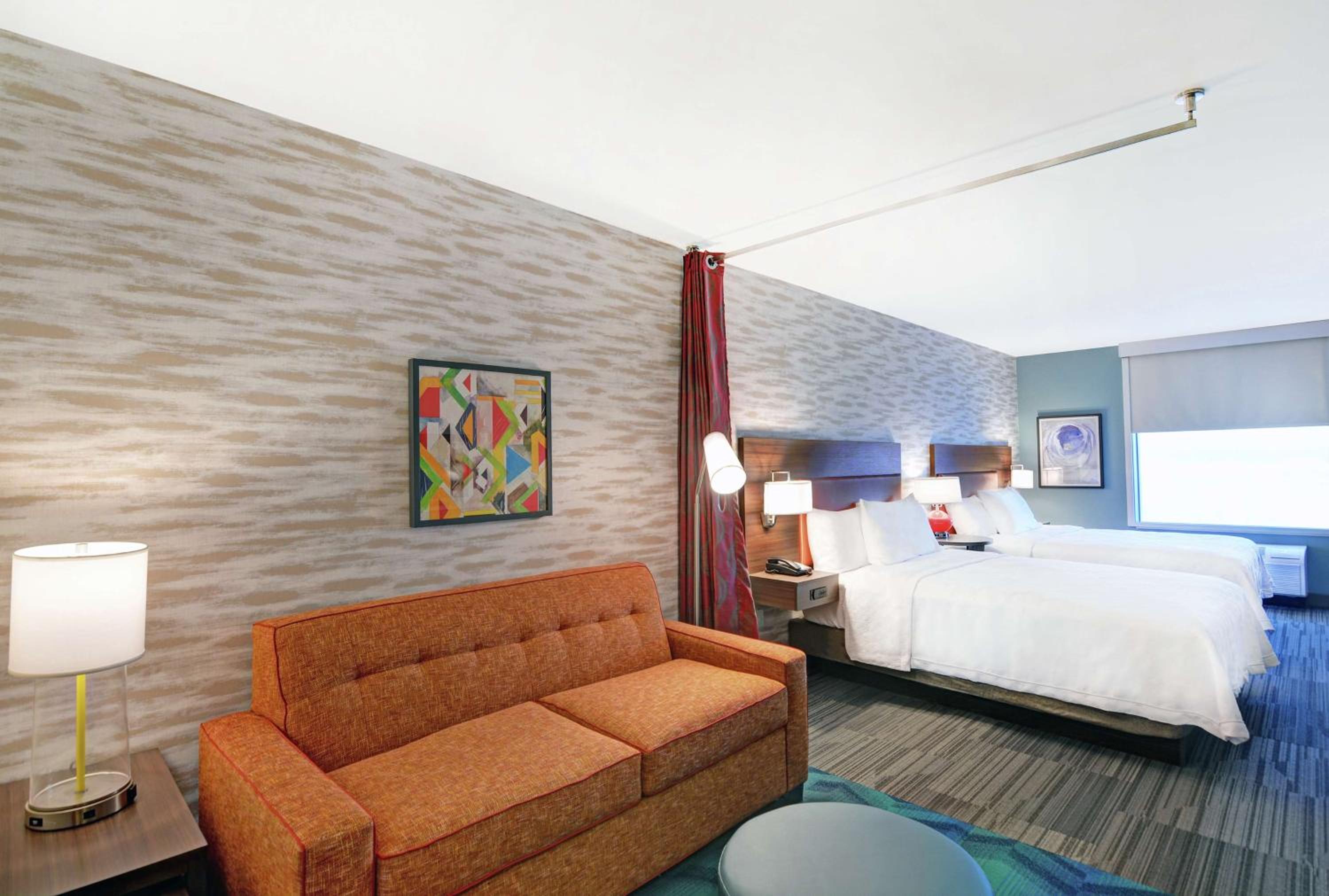 Queen Studio with Two Queen Beds - Non-Smoking - Photo 1