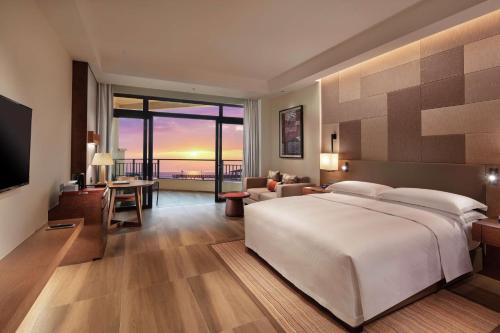 King Room with Balcony and Sea View photo 1