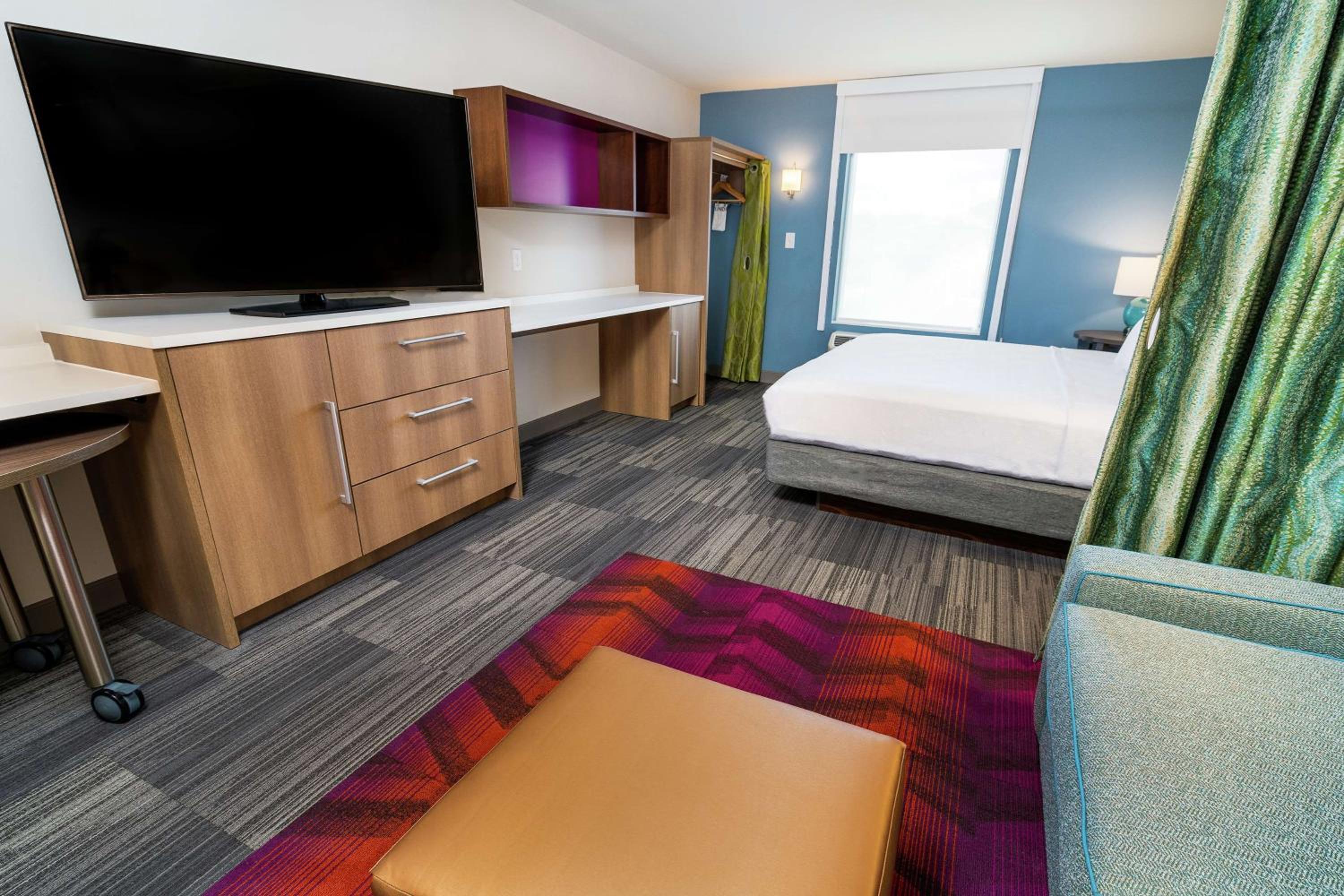 King Studio Suite - Non-Smoking - Photo 2