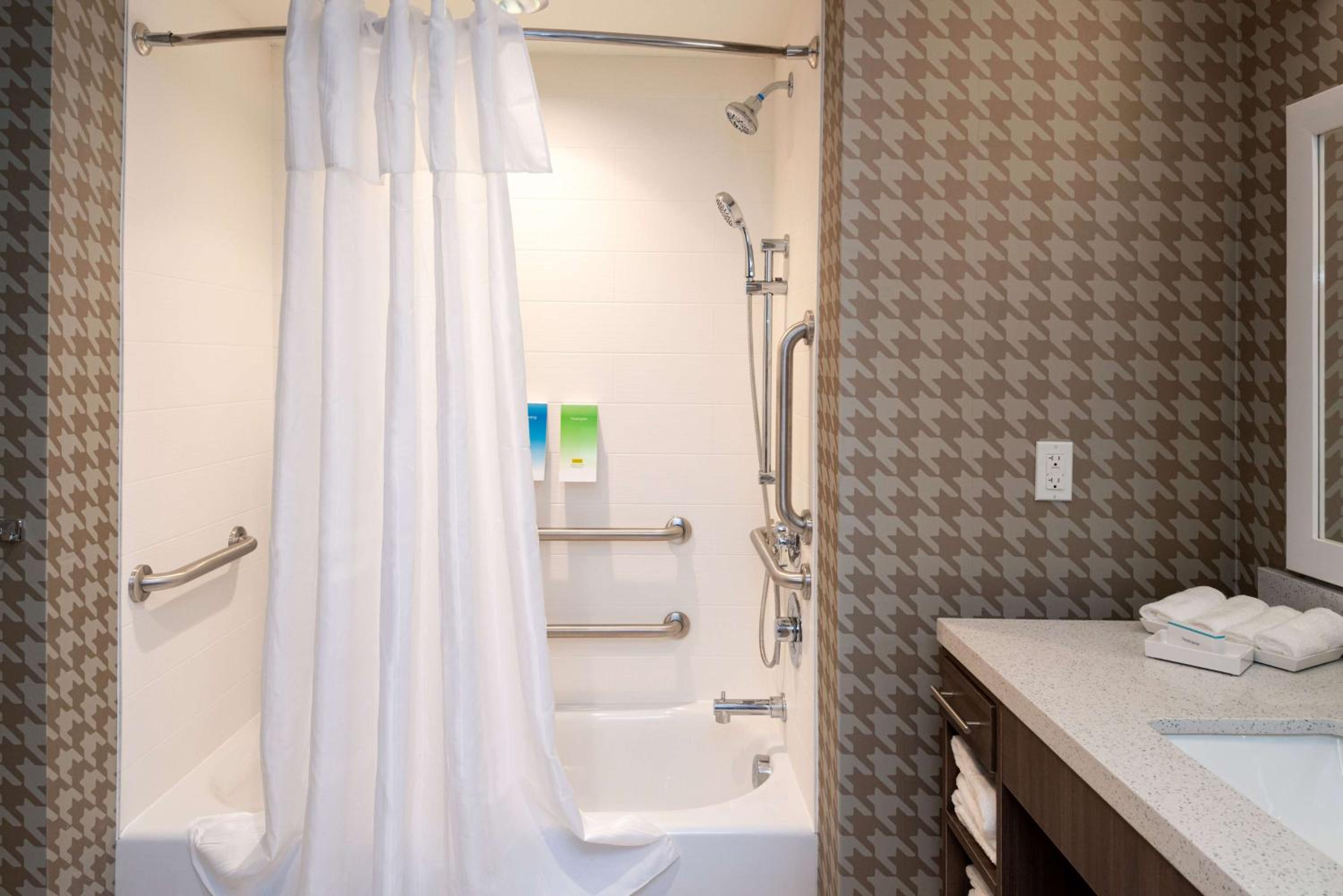 King Studio Suite - Mobility Access/Non-Smoking - Photo 6