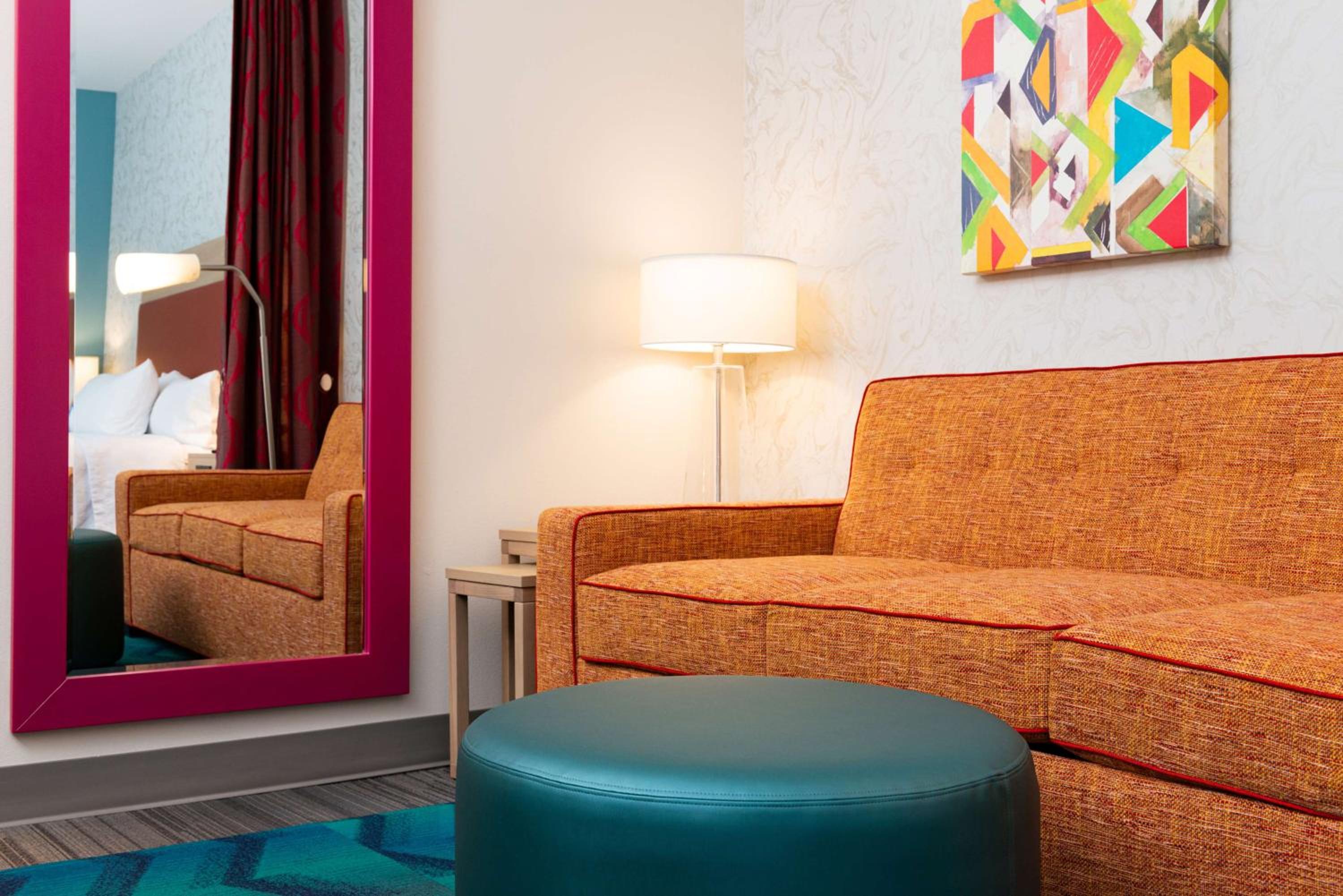 King Studio Suite - Non-Smoking - Photo 3